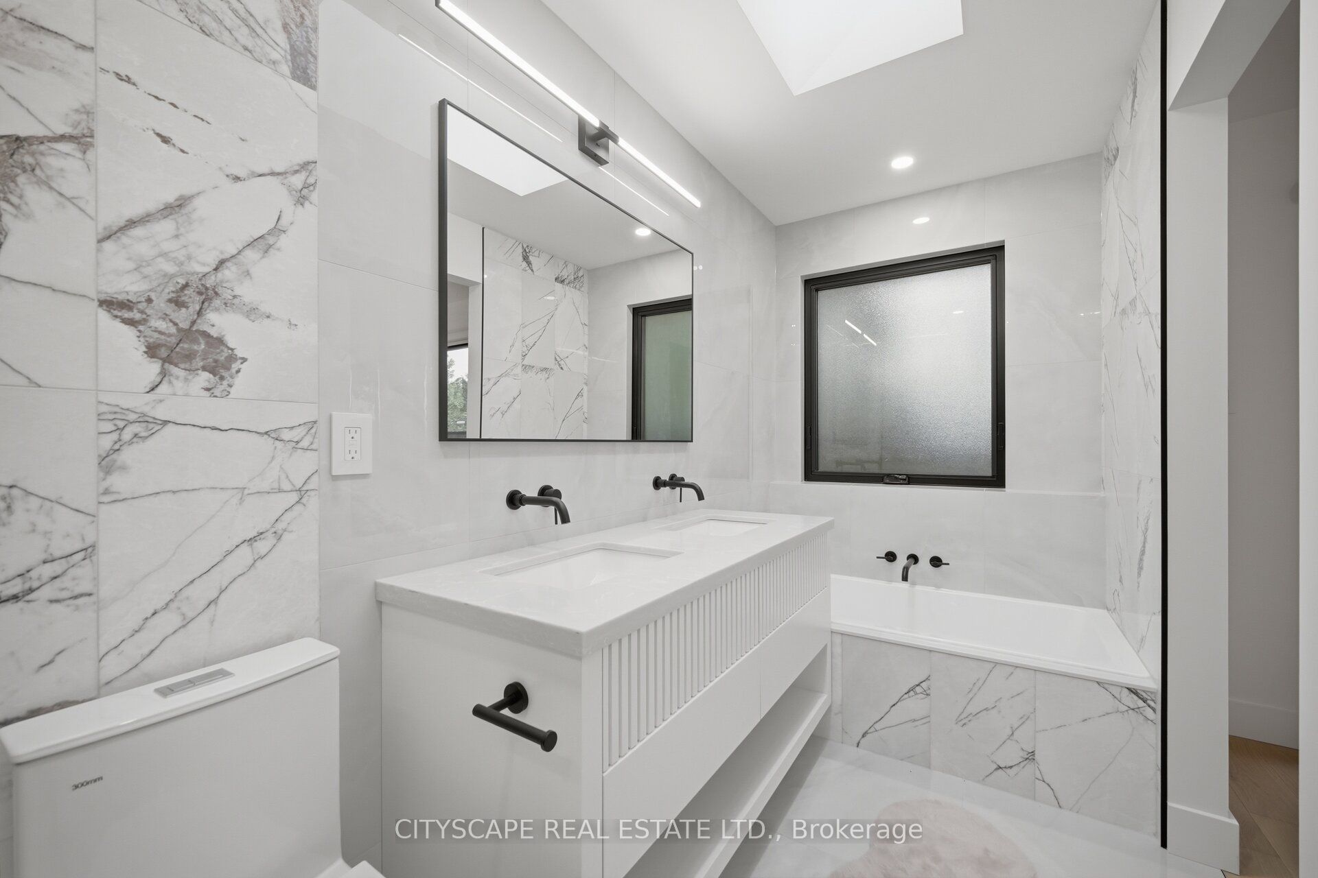 10a Holmstead Avenue Property Photo 30