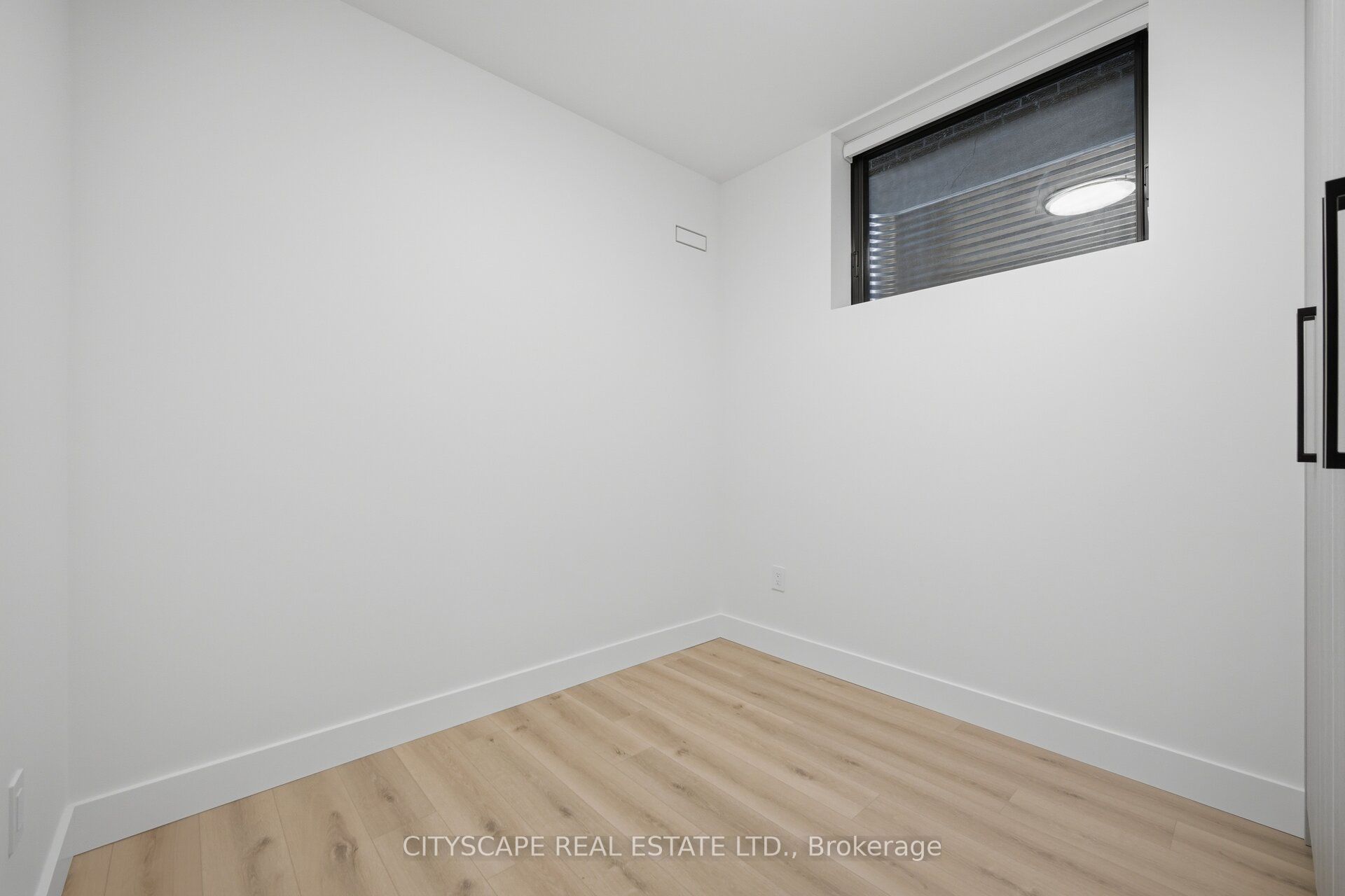 10a Holmstead Avenue Property Photo 41