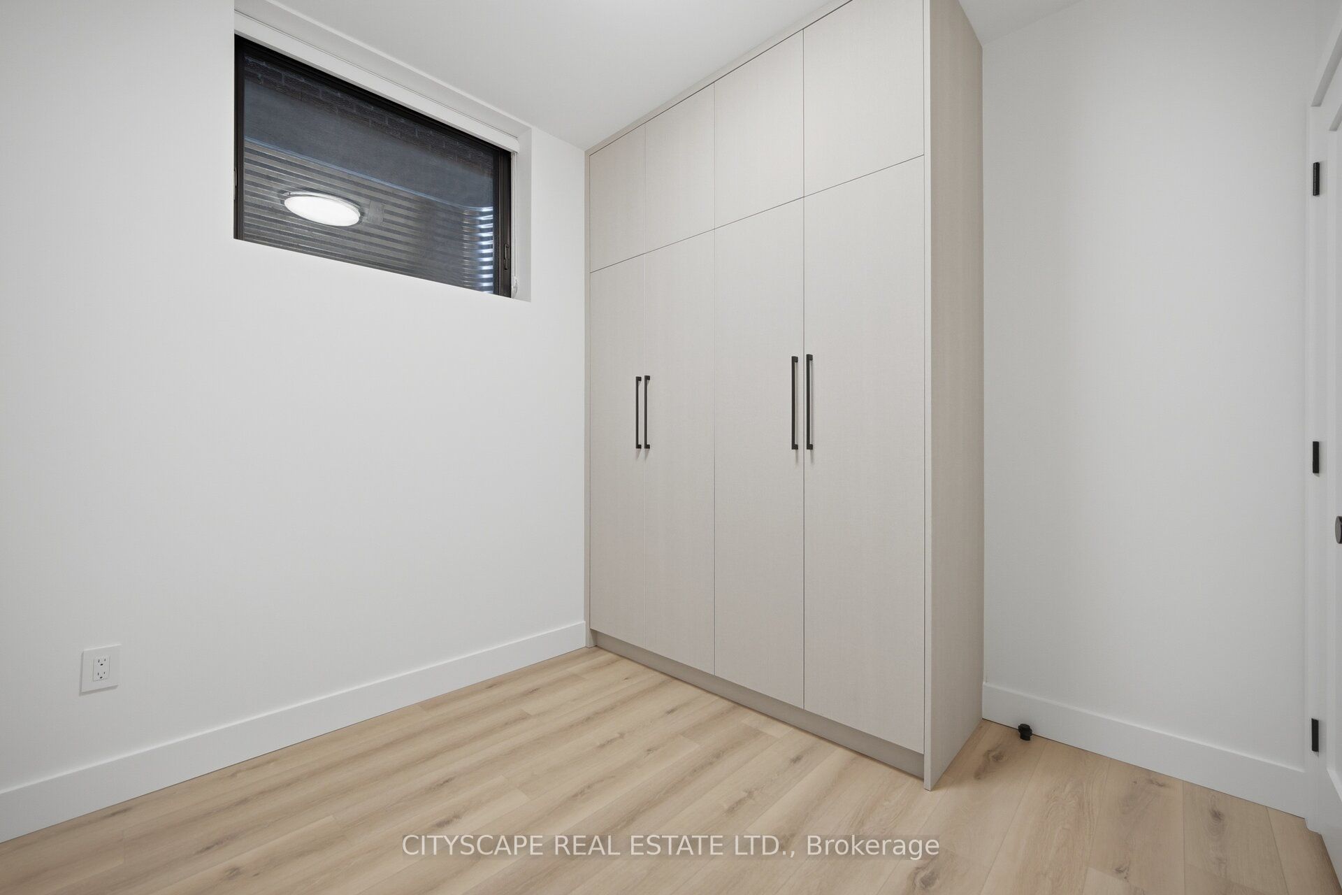 10a Holmstead Avenue Property Photo 43