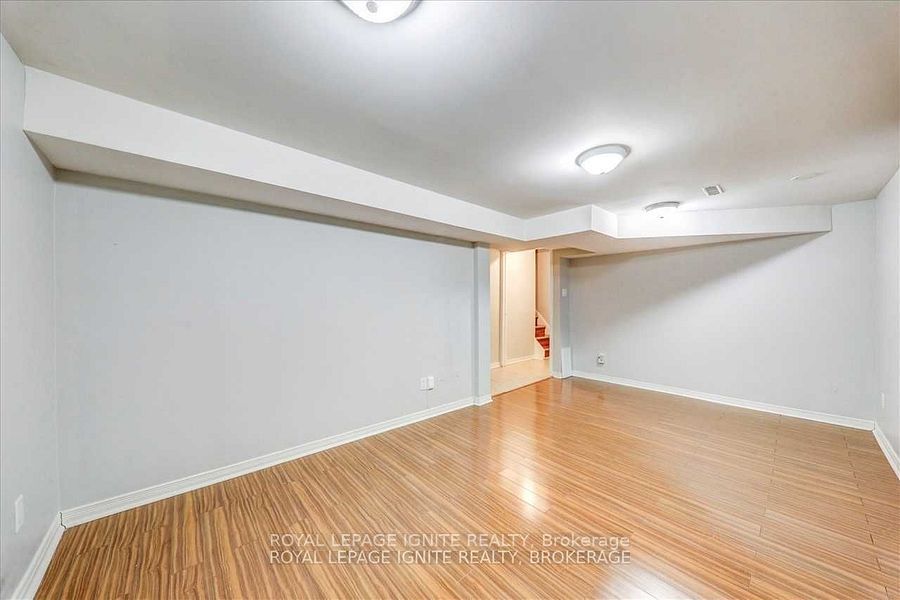 32 Lansbury Drive Bsmt Property Photo 6