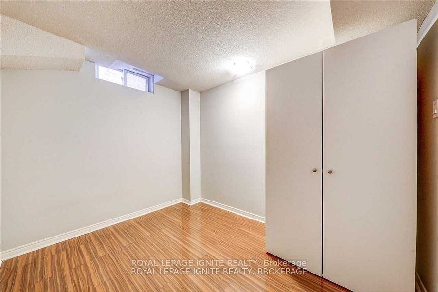 32 Lansbury Drive Bsmt Property Photo 8