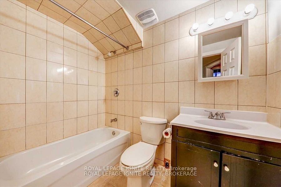 32 Lansbury Drive Bsmt Property Photo 10