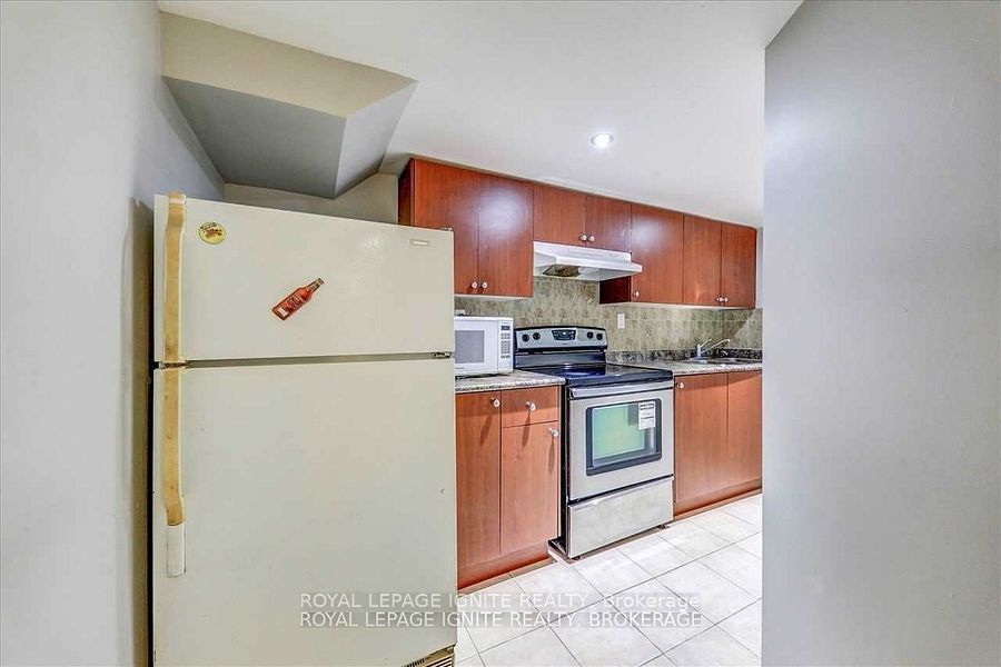 32 Lansbury Drive Bsmt Property Photo 13