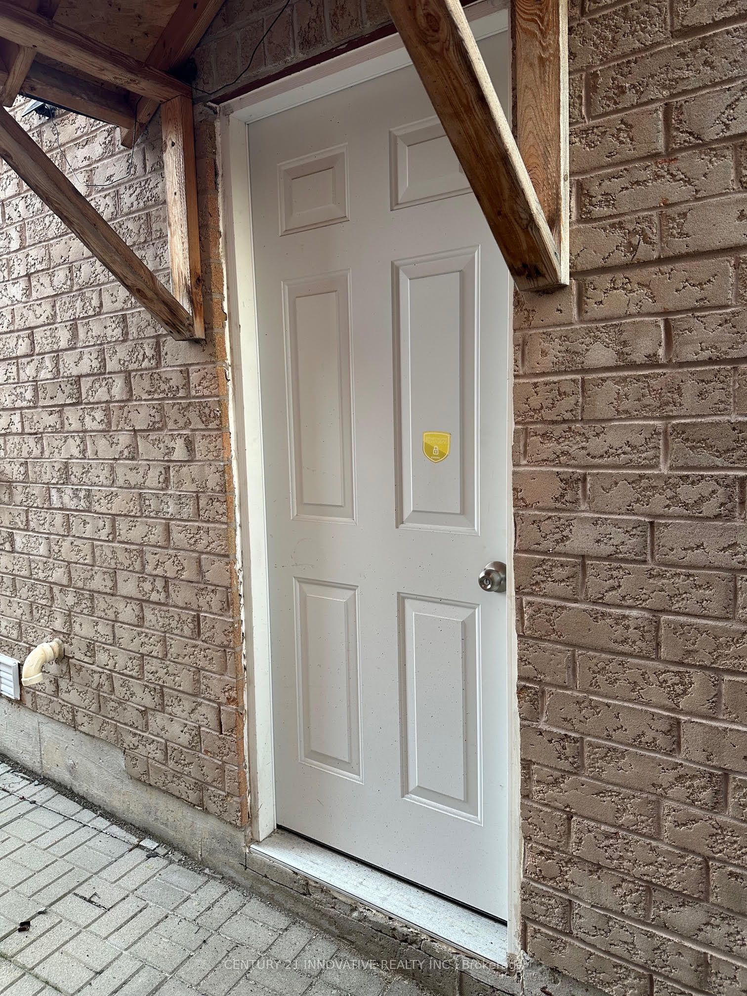 14 Whitbread Crescent Property Photo 2