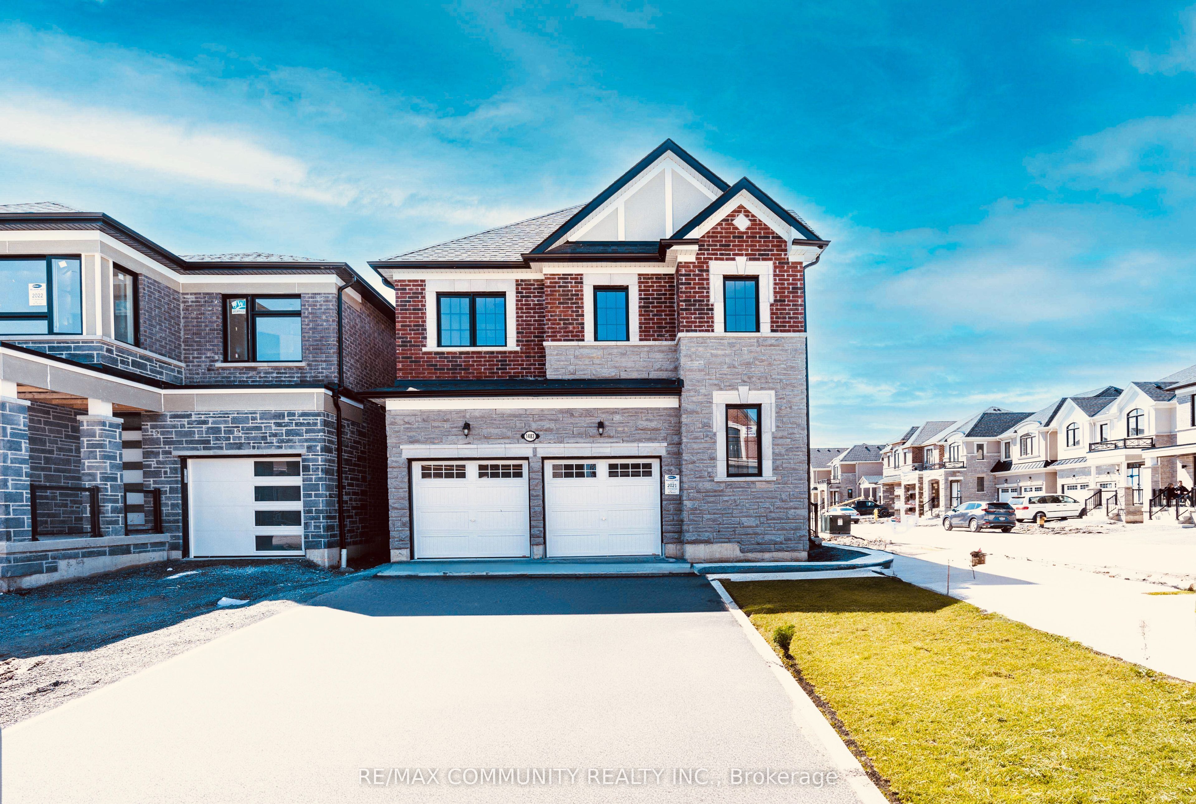 1483 Mockingbird Square Property Photo 1