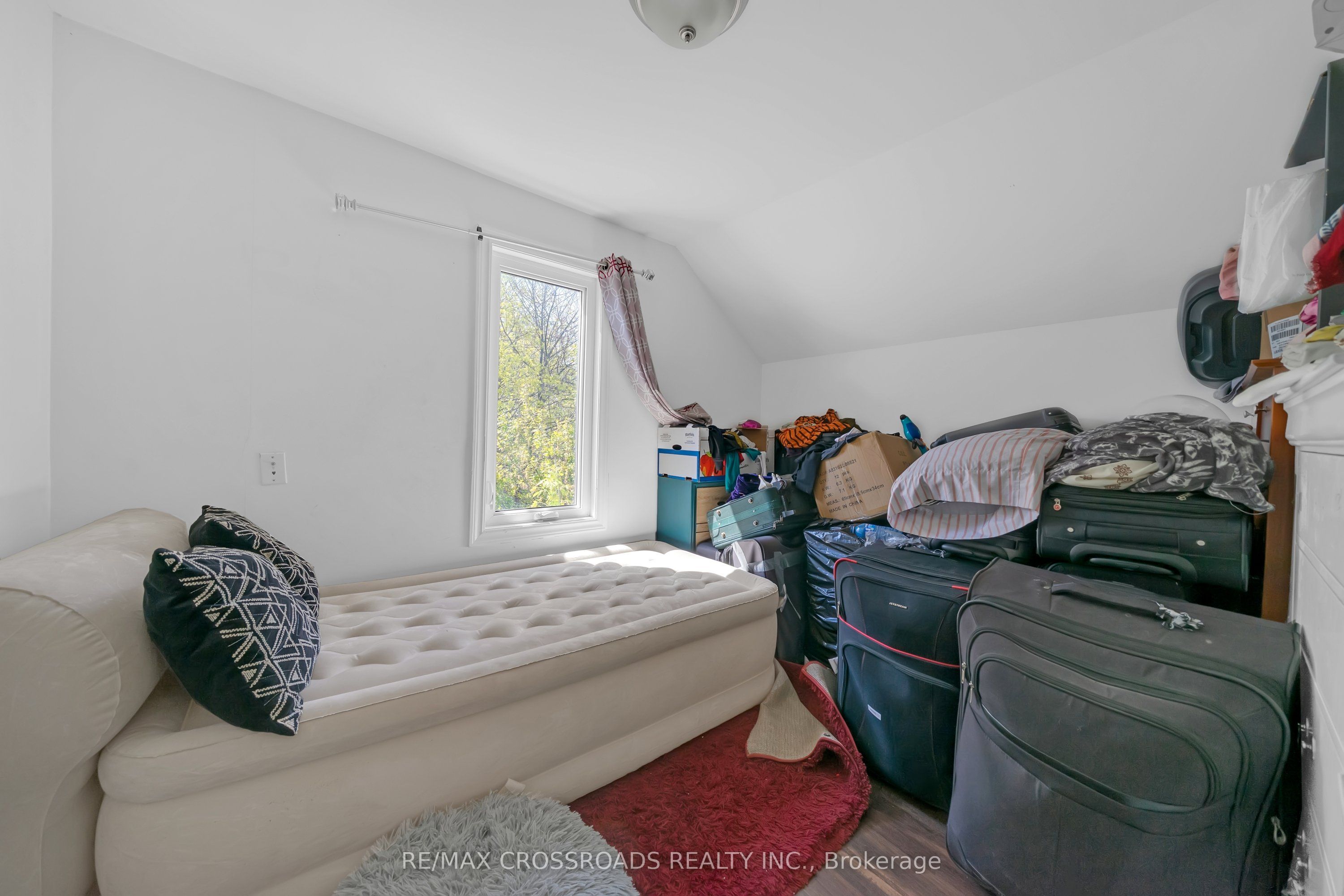 111 Elgin Street W Property Photo 13