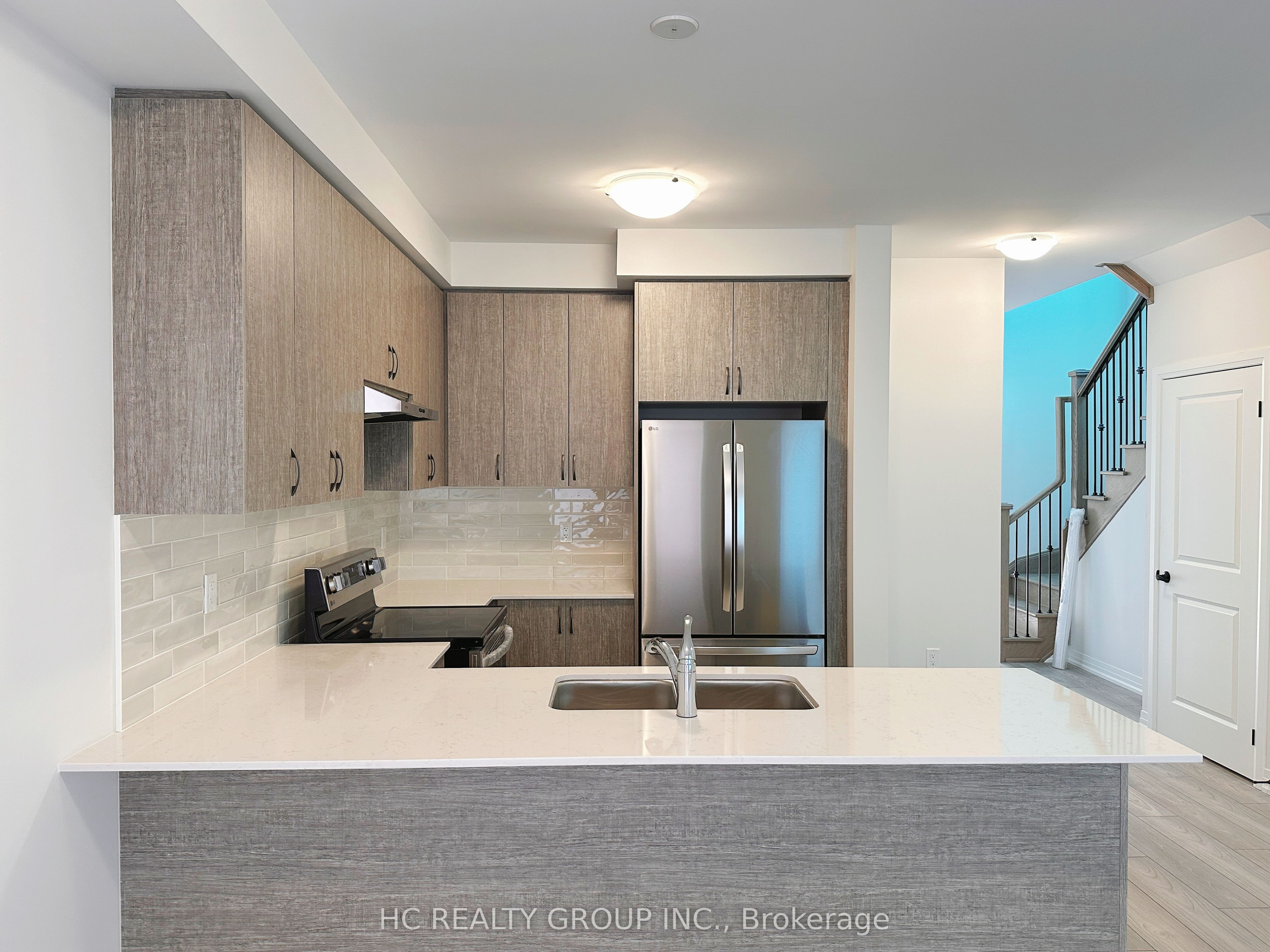 1018 Valhalla Terrace Property Photo 2