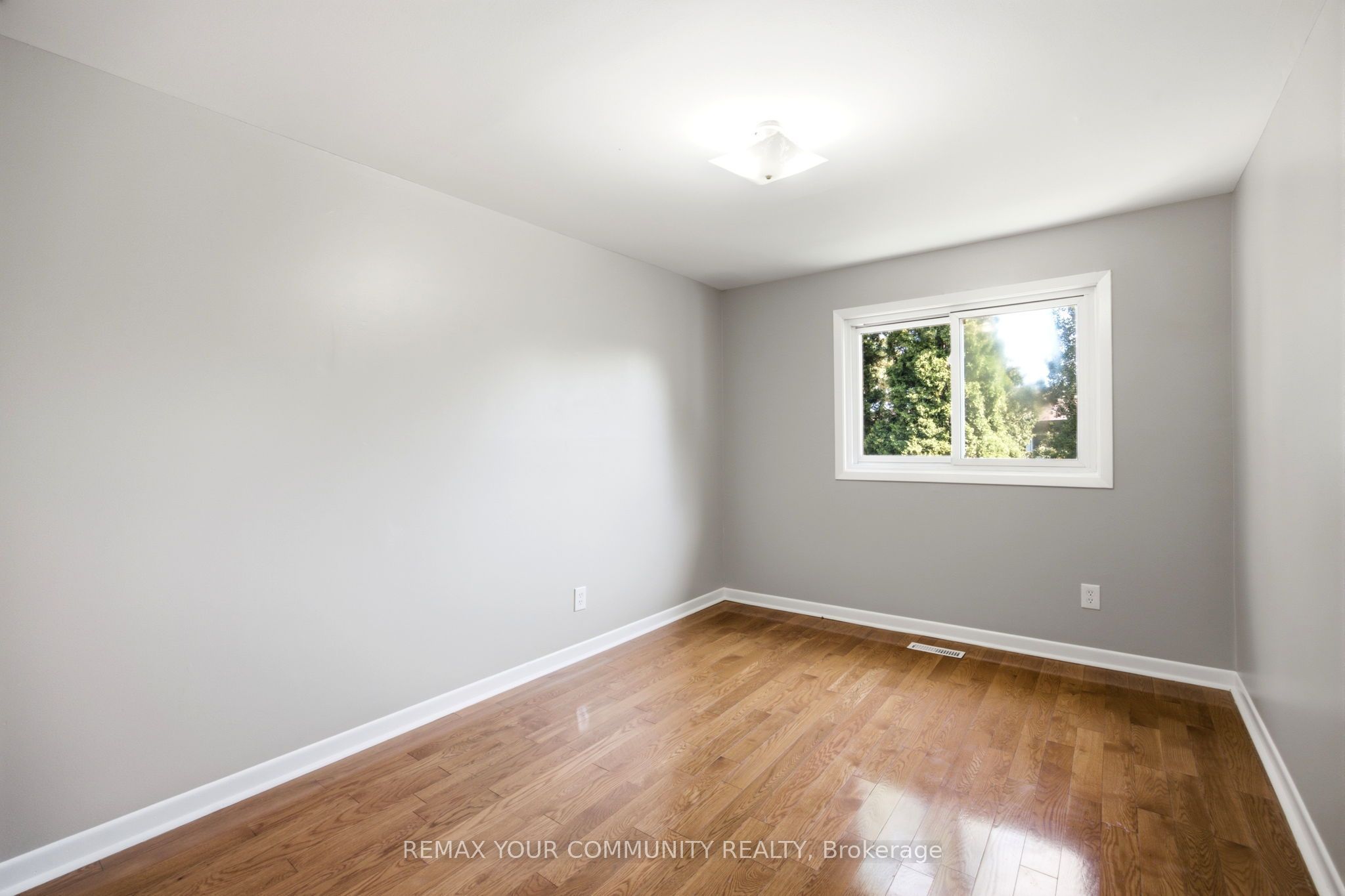 80 Dundalk Drive 32 Property Photo 25