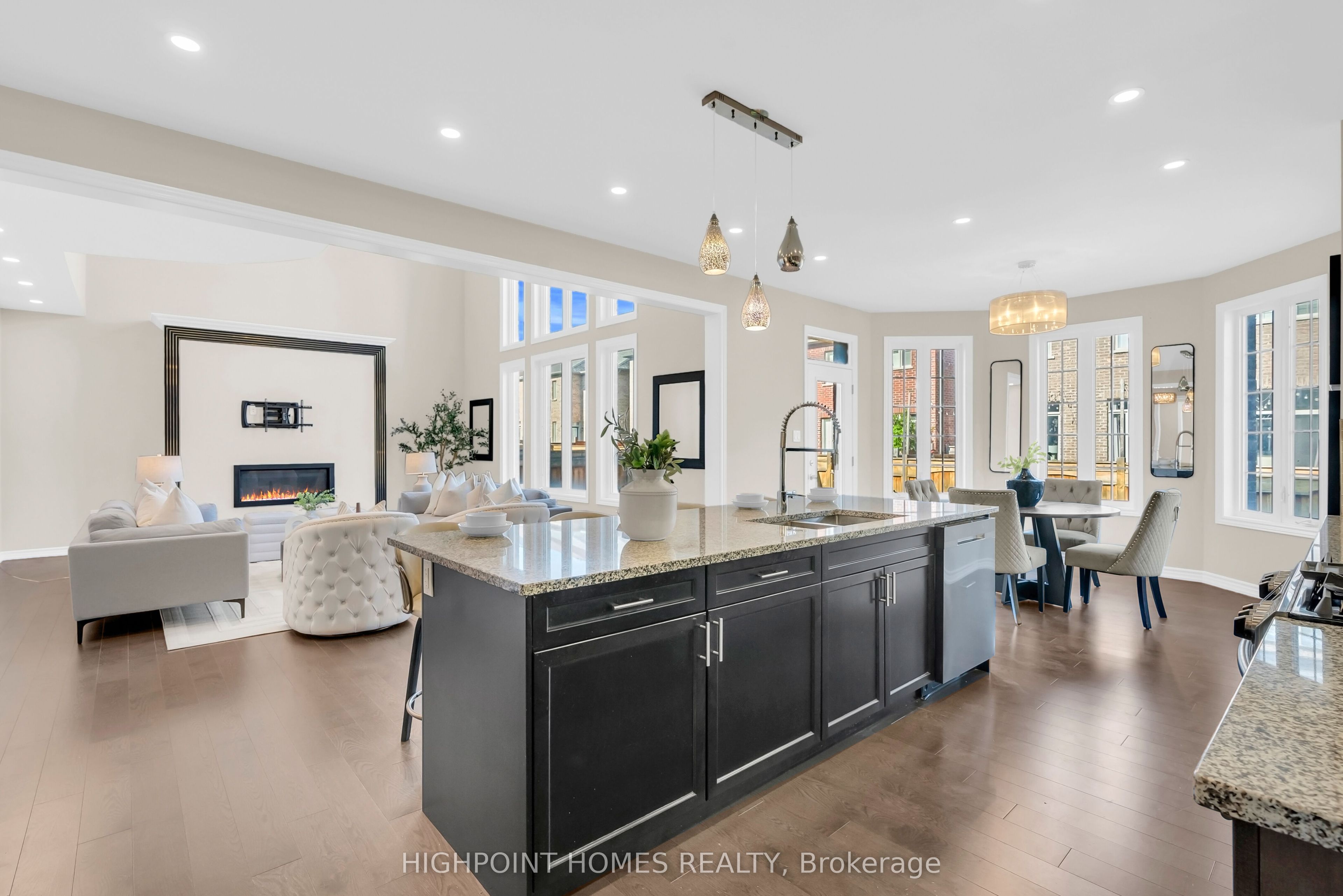 865 Riverside Drive Property Photo 12