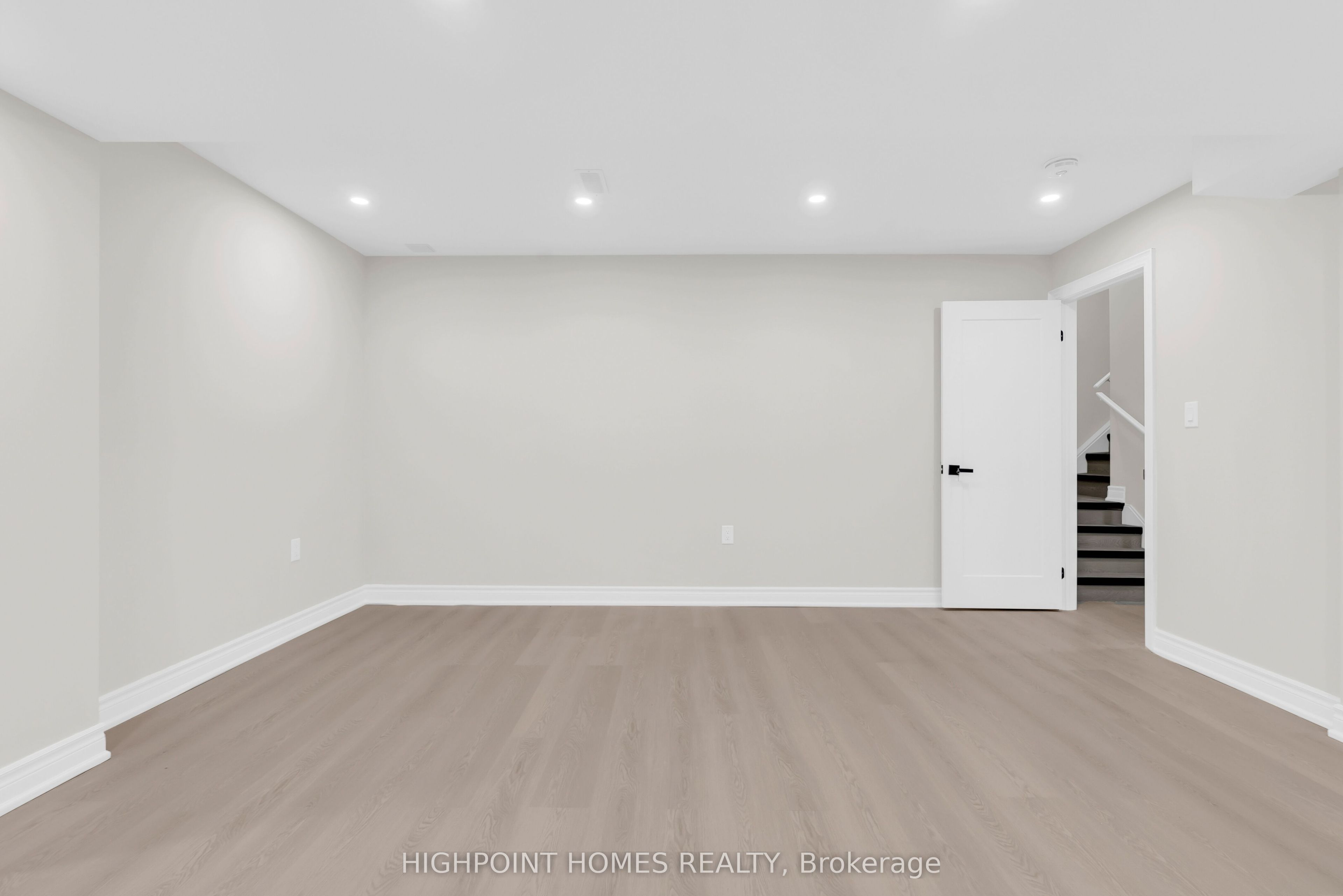 865 Riverside Drive Property Photo 36