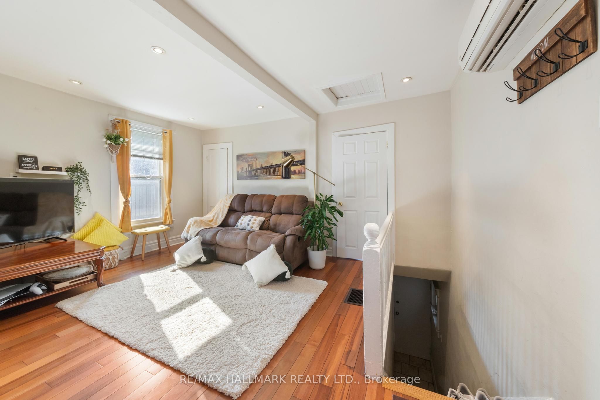25 Norwood Terrace Property Photo 3