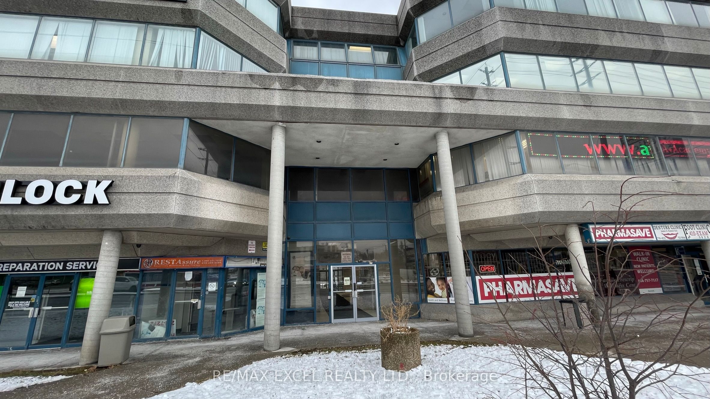 2425 Eglinton Avenue E 212 Property Photo 1