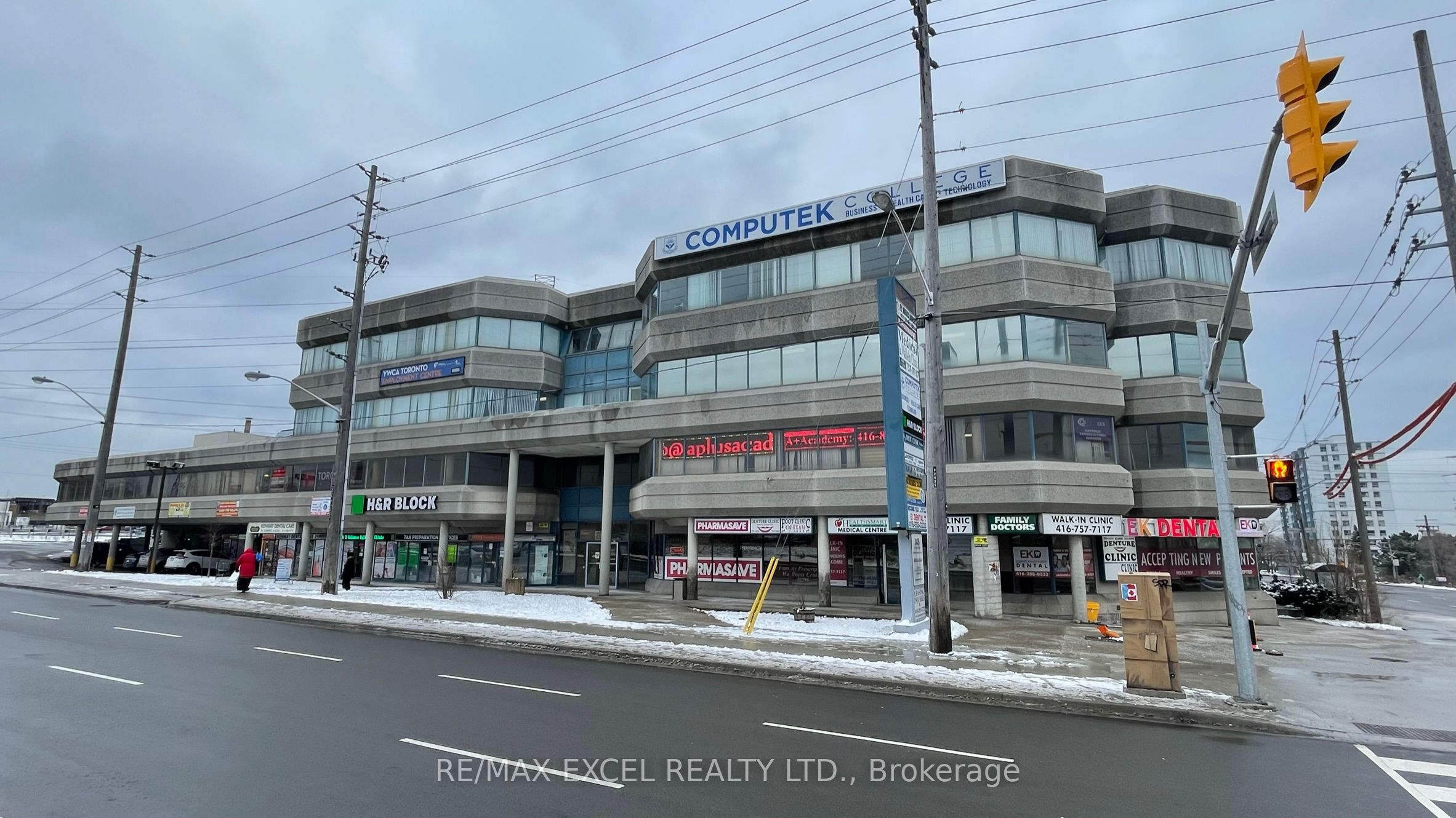 2425 Eglinton Avenue E 212 Property Photo 2