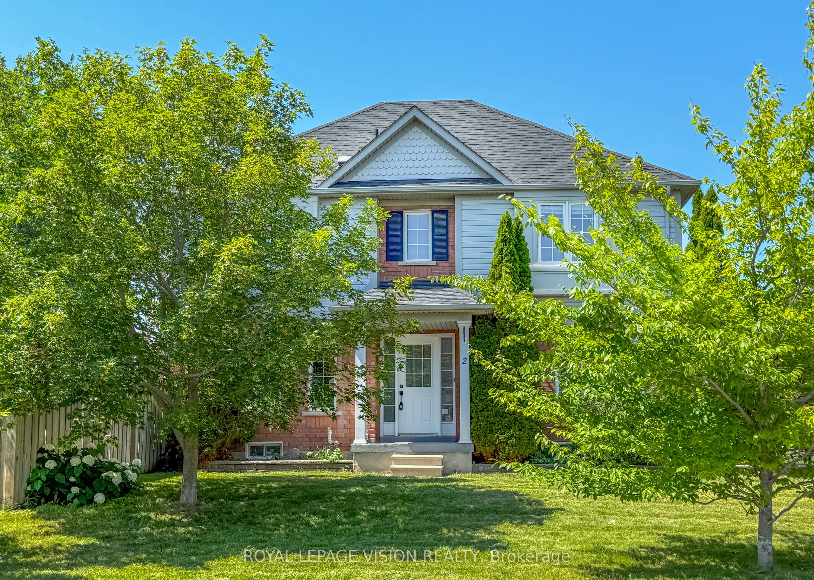 2 Laprade Square Property Photo 2