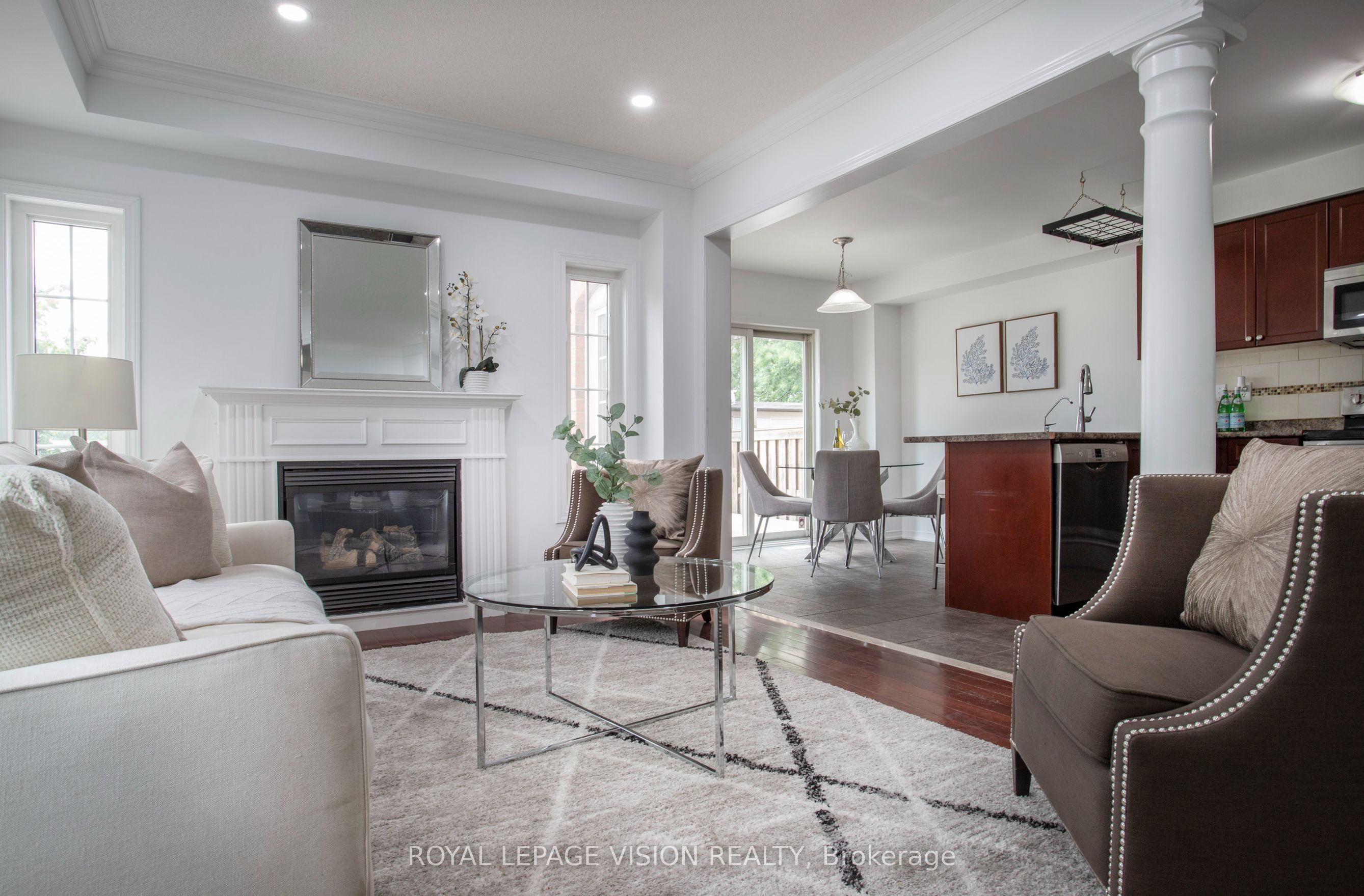 2 Laprade Square Property Photo 7