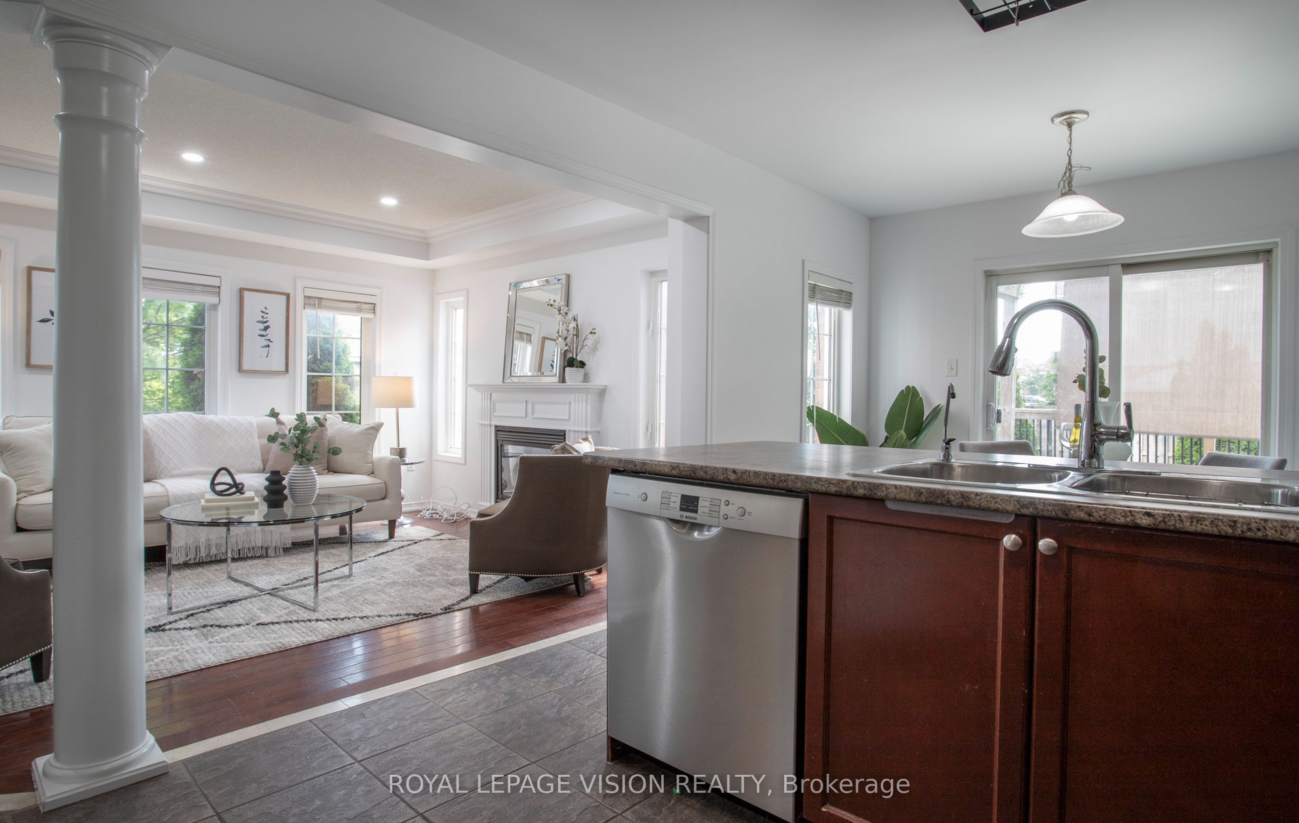 2 Laprade Square Property Photo 10