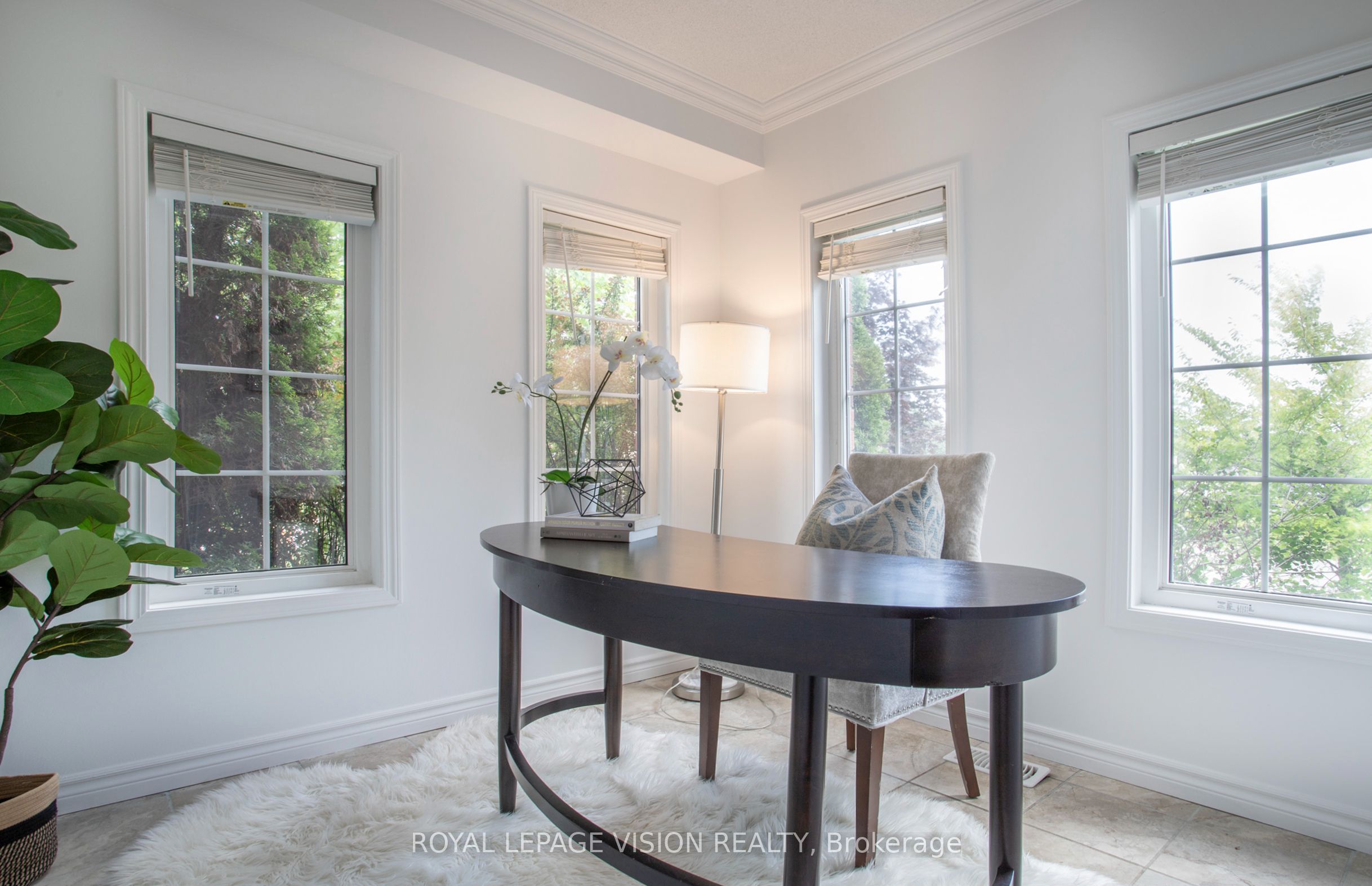 2 Laprade Square Property Photo 15