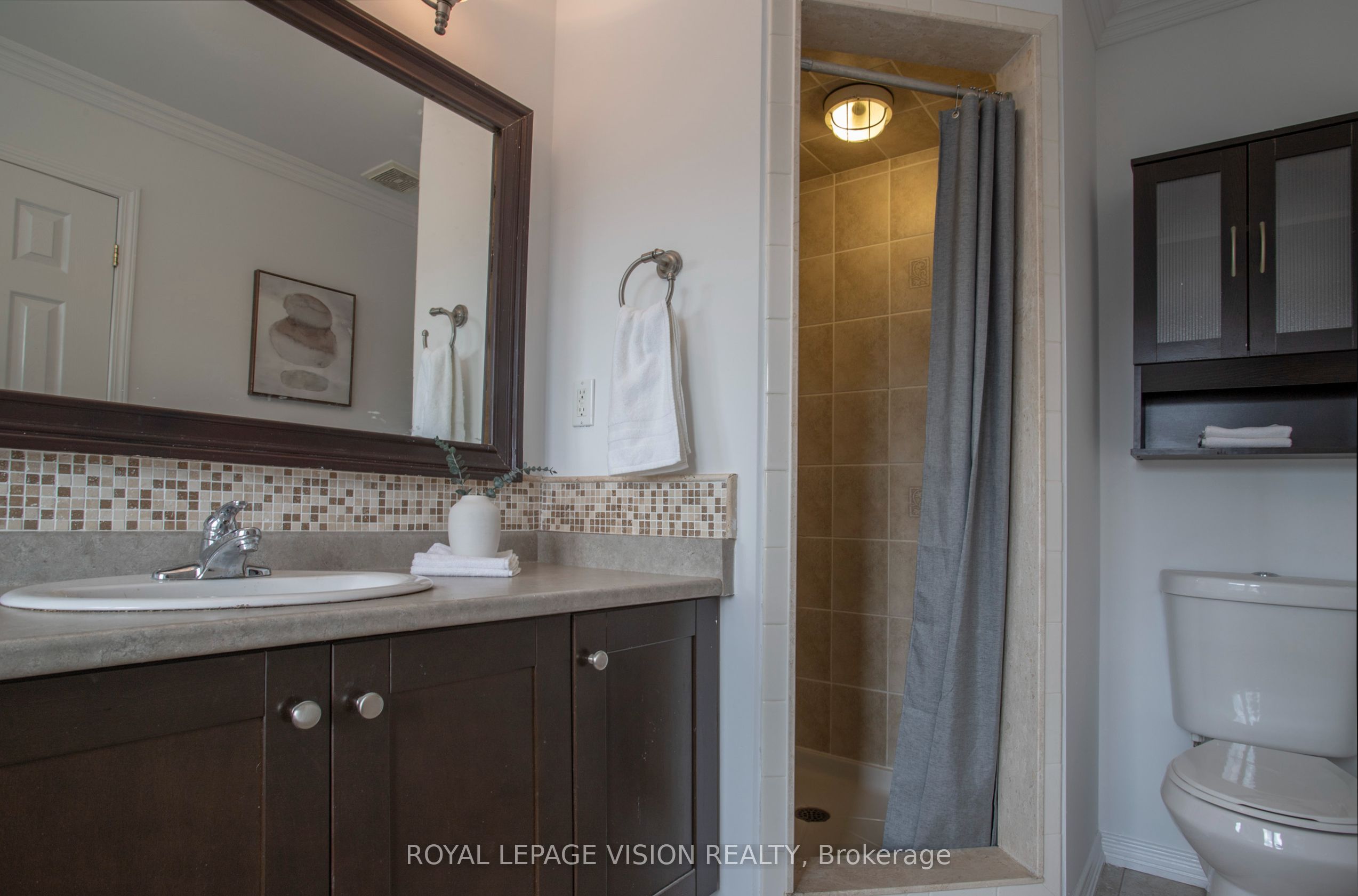 2 Laprade Square Property Photo 23