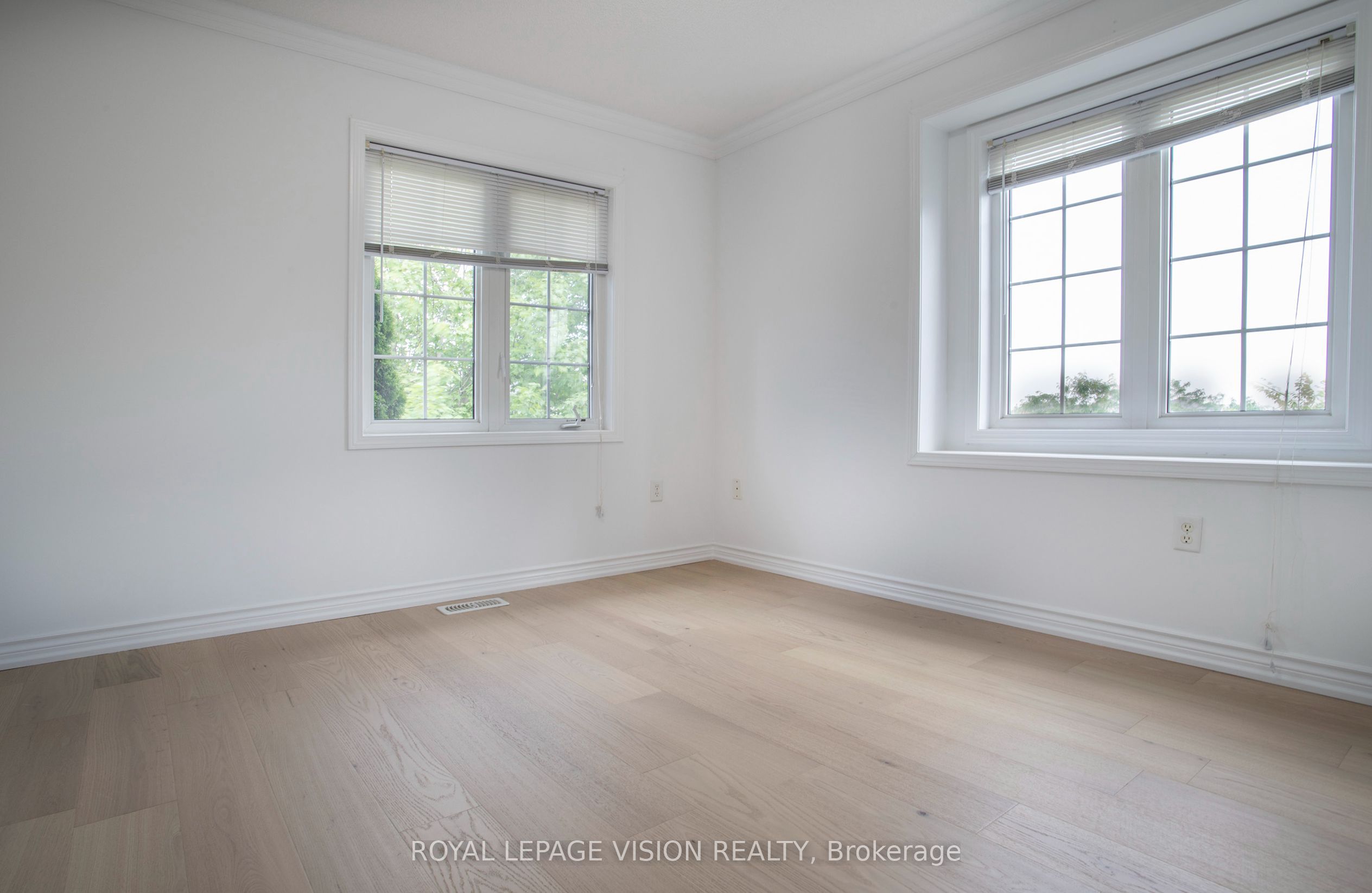 2 Laprade Square Property Photo 28