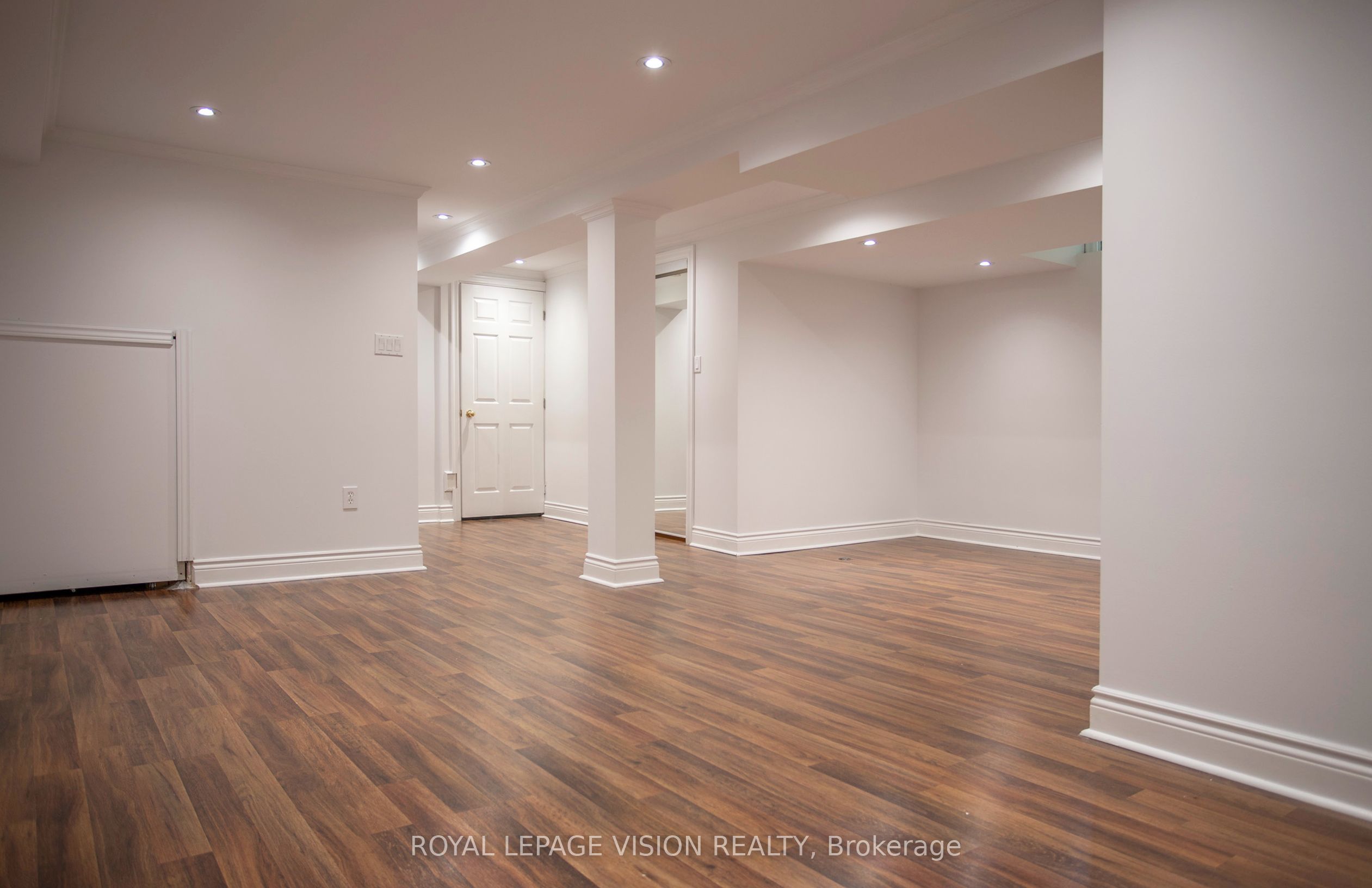 2 Laprade Square Property Photo 37