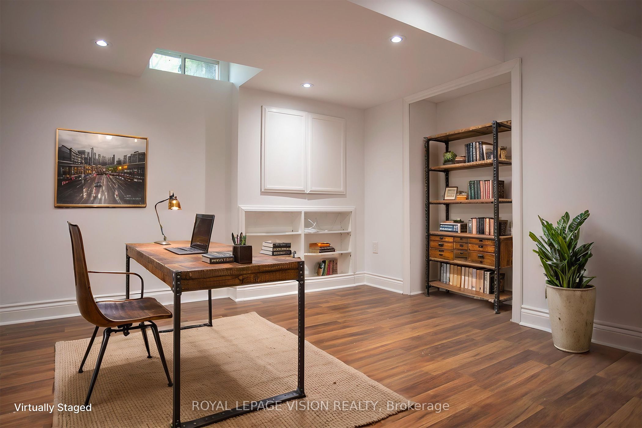 2 Laprade Square Property Photo 38