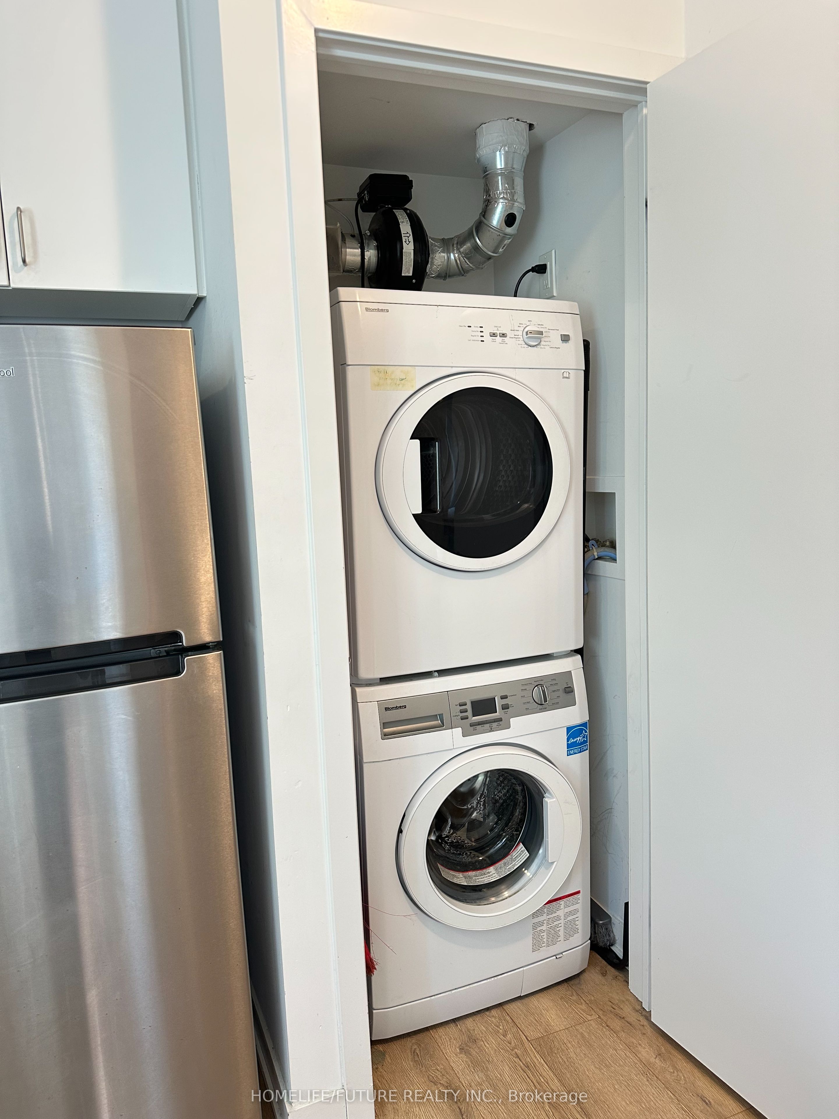 1760 Simcoe Street N 65 Property Photo 1