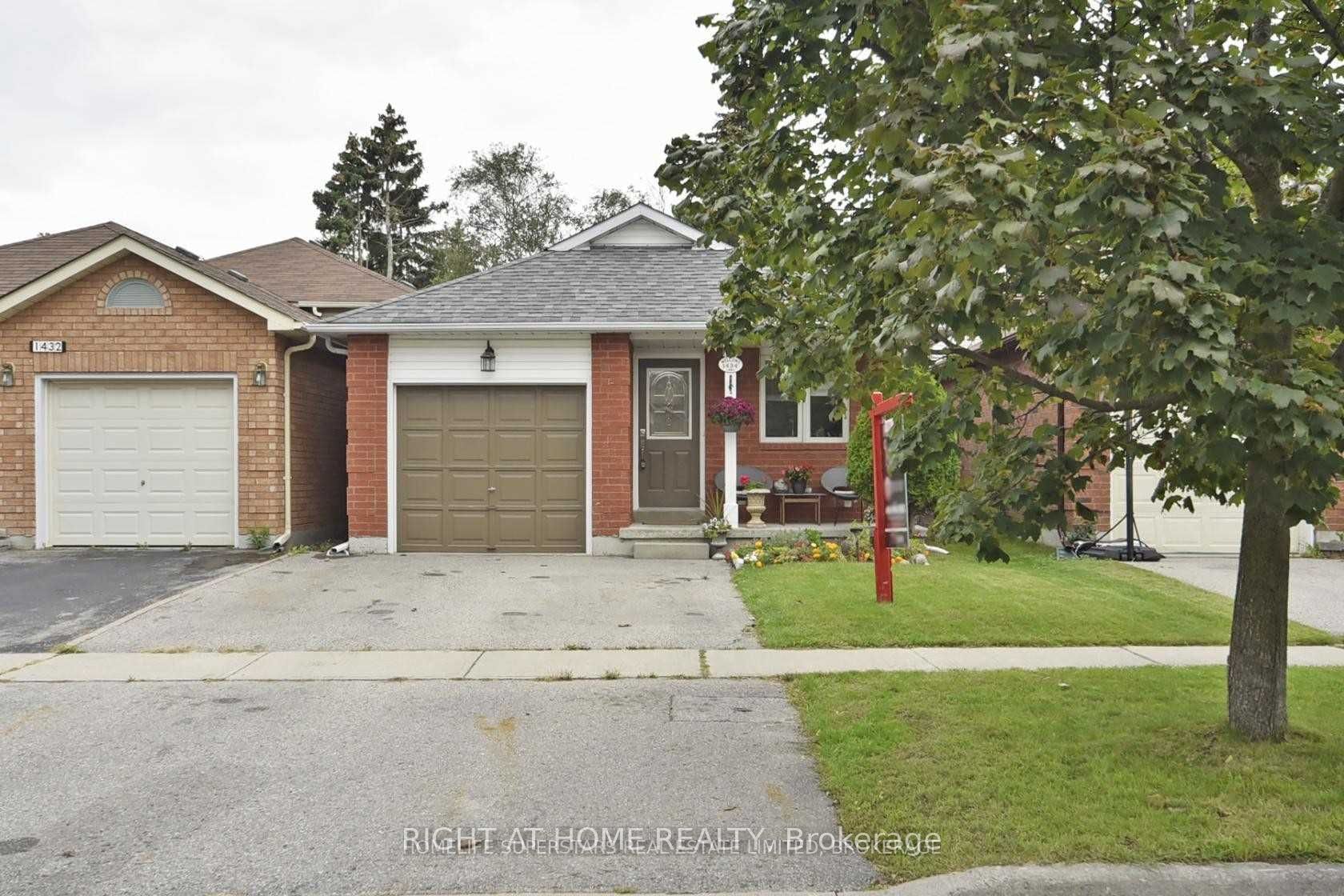1434 Largo Crescent Property Photo 1
