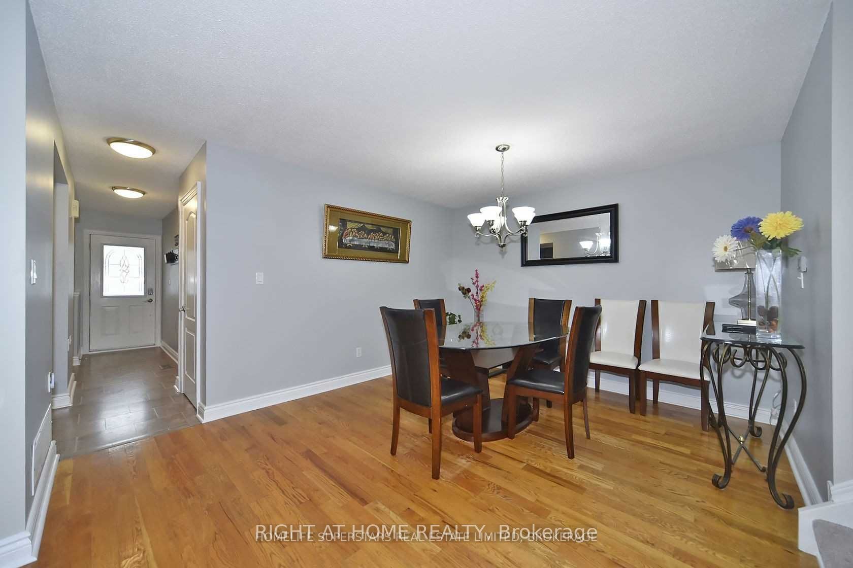 1434 Largo Crescent Property Photo 9