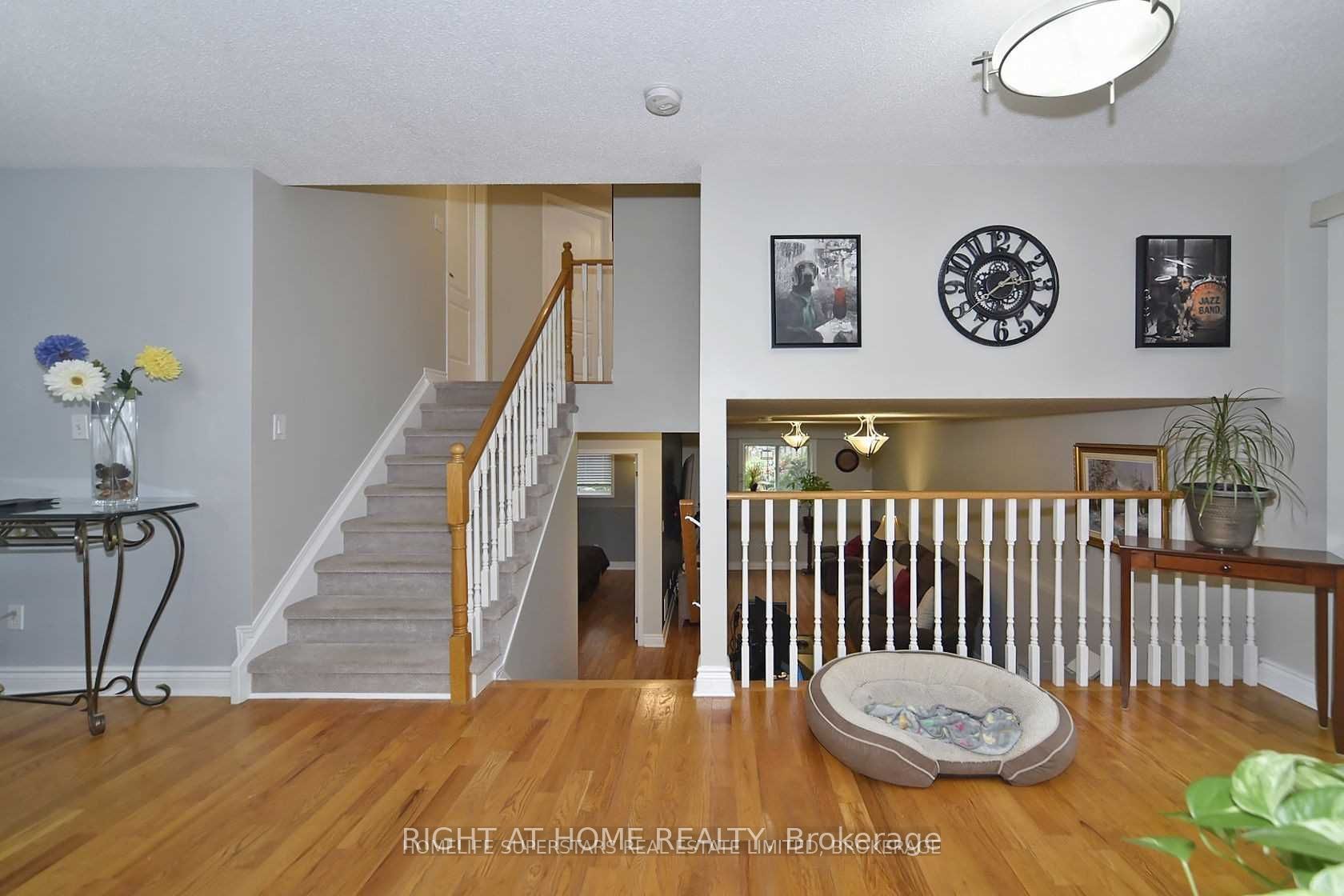 1434 Largo Crescent Property Photo 11