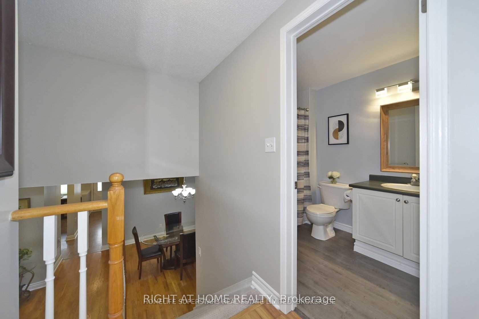 1434 Largo Crescent Property Photo 12
