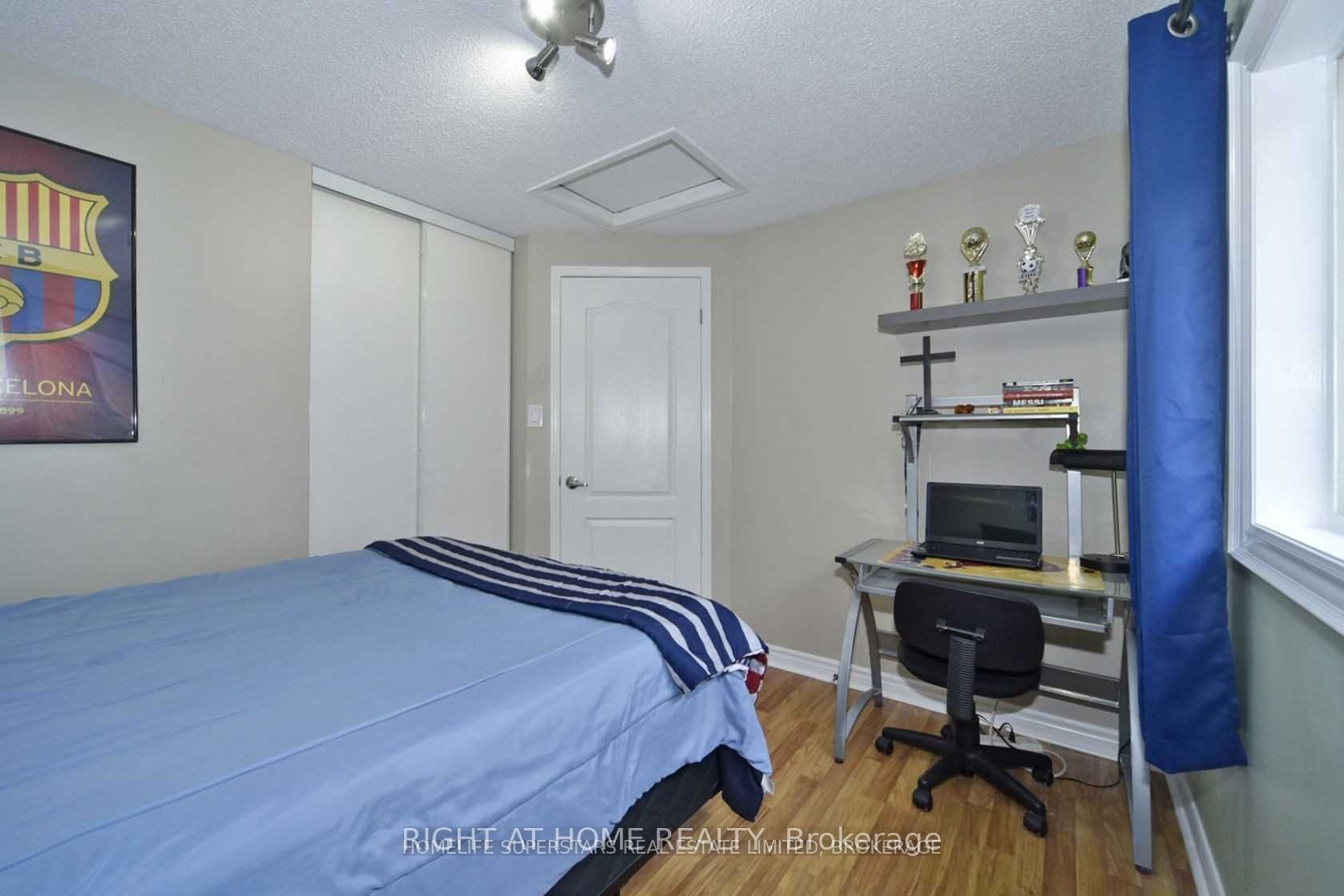 1434 Largo Crescent Property Photo 16