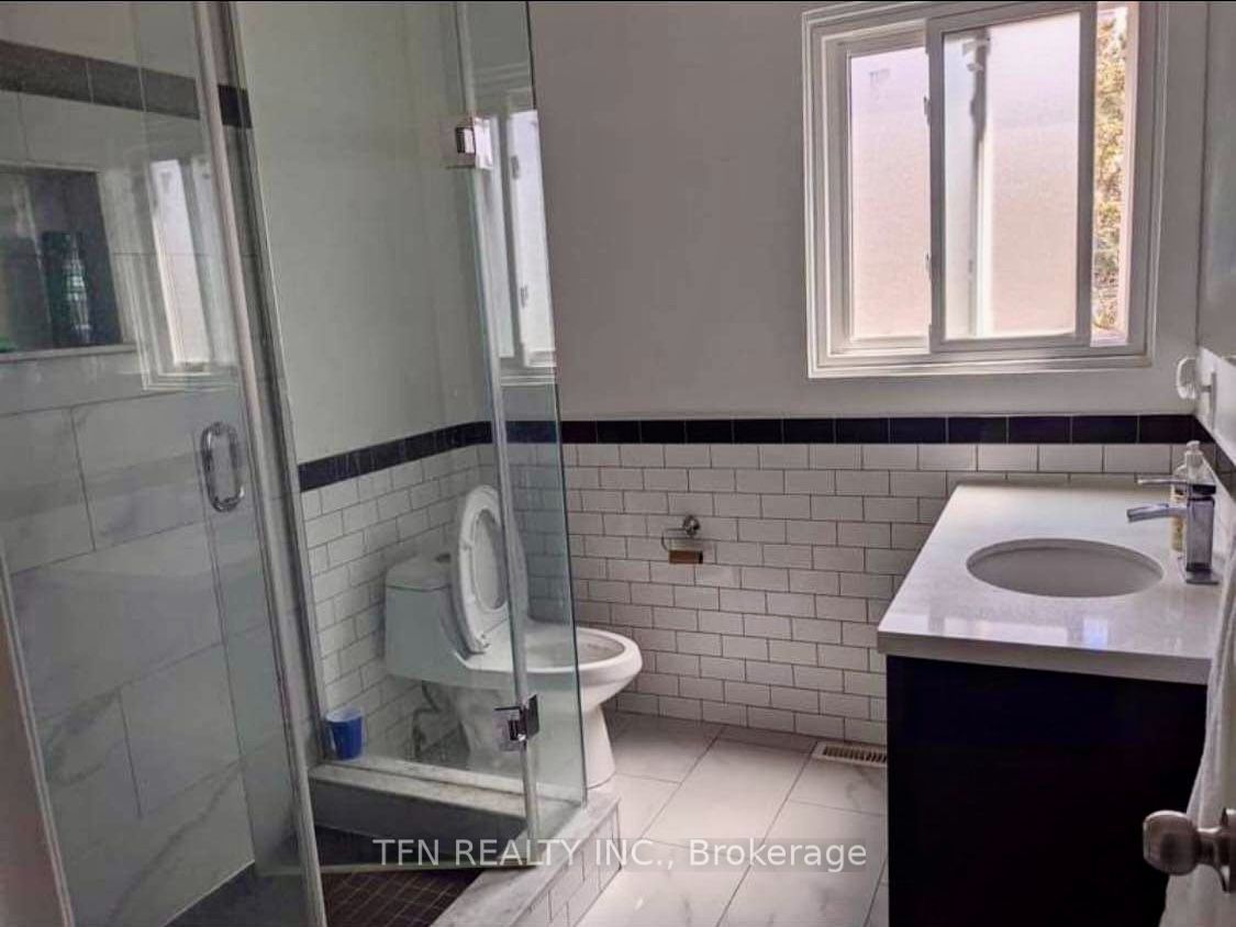 121 L'amoreaux Drive 67 Property Photo 8