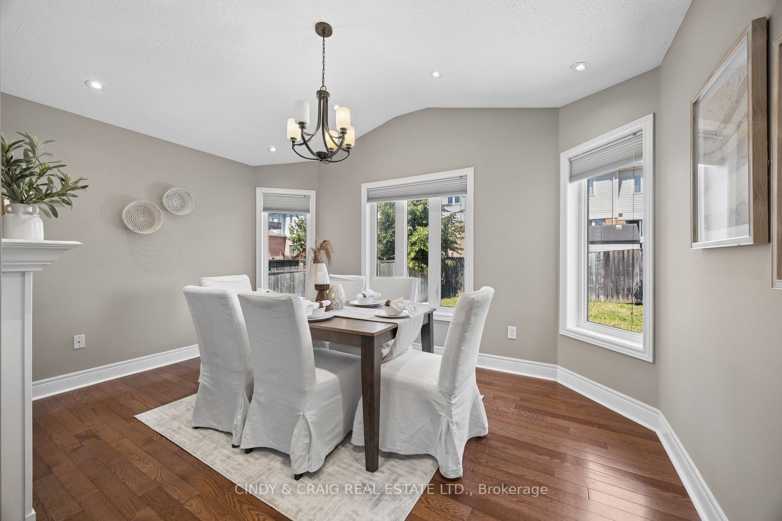 82 Dewell Crescent Property Photo 6