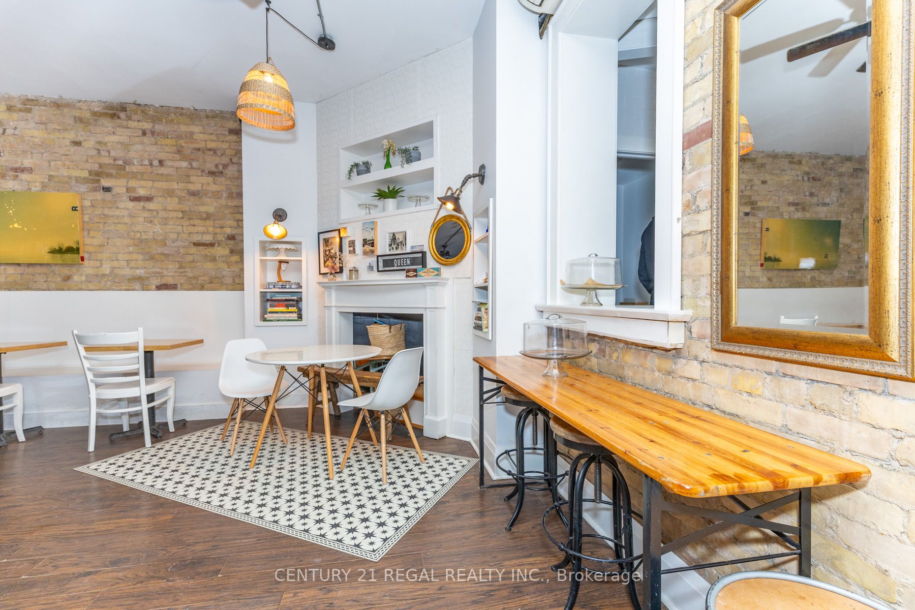 1374 Queen Street E Property Photo 14