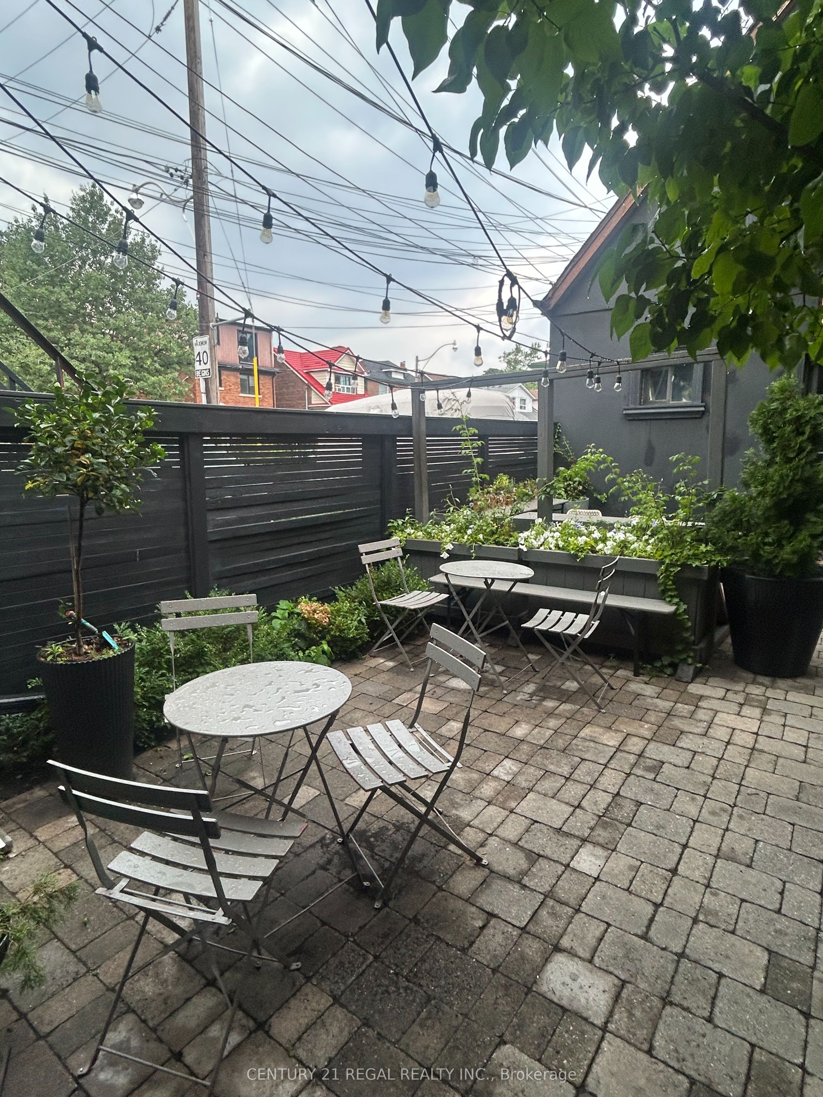 1374 Queen Street E Property Photo 26