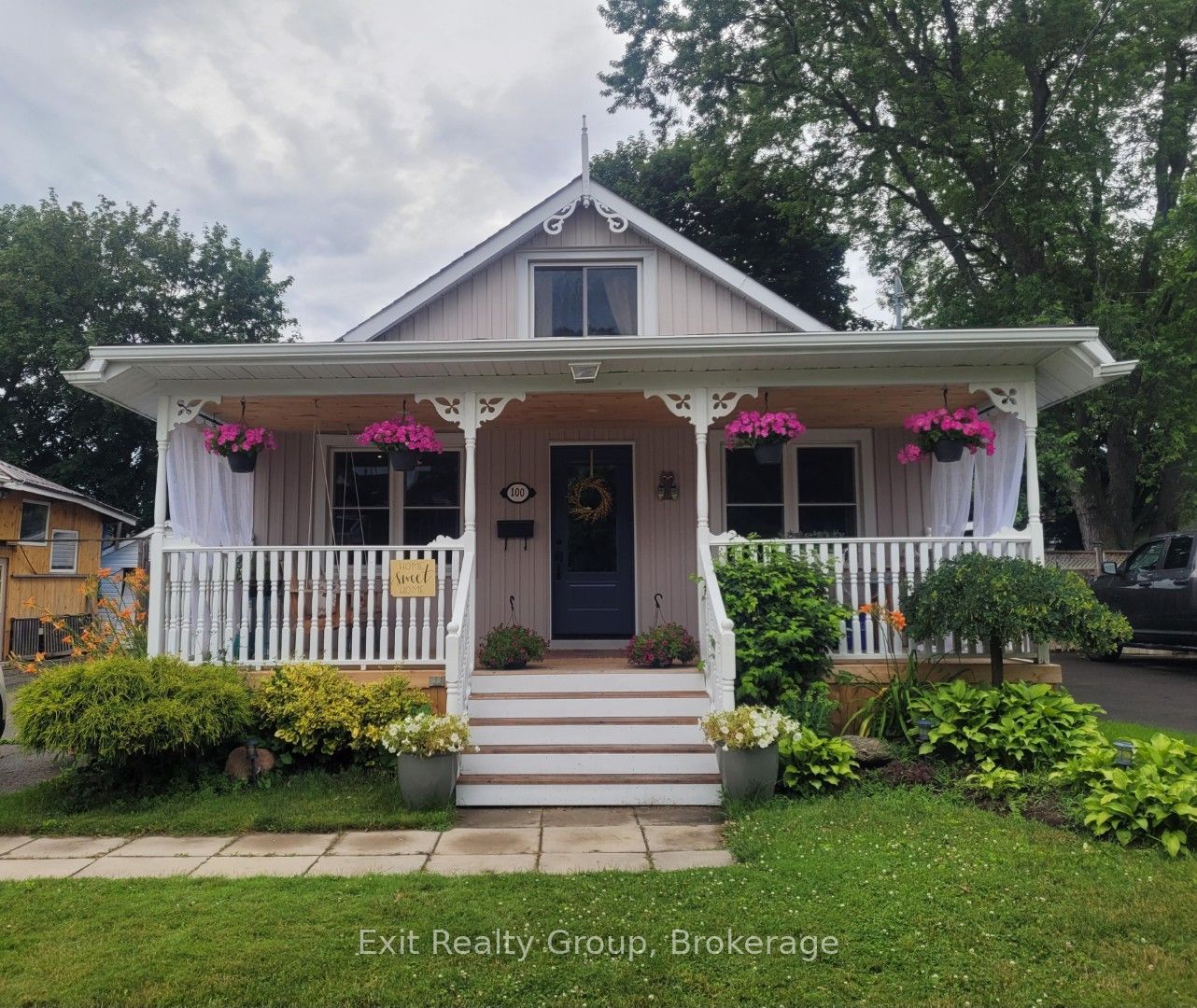 100 Arlington Avenue Property Photo 1