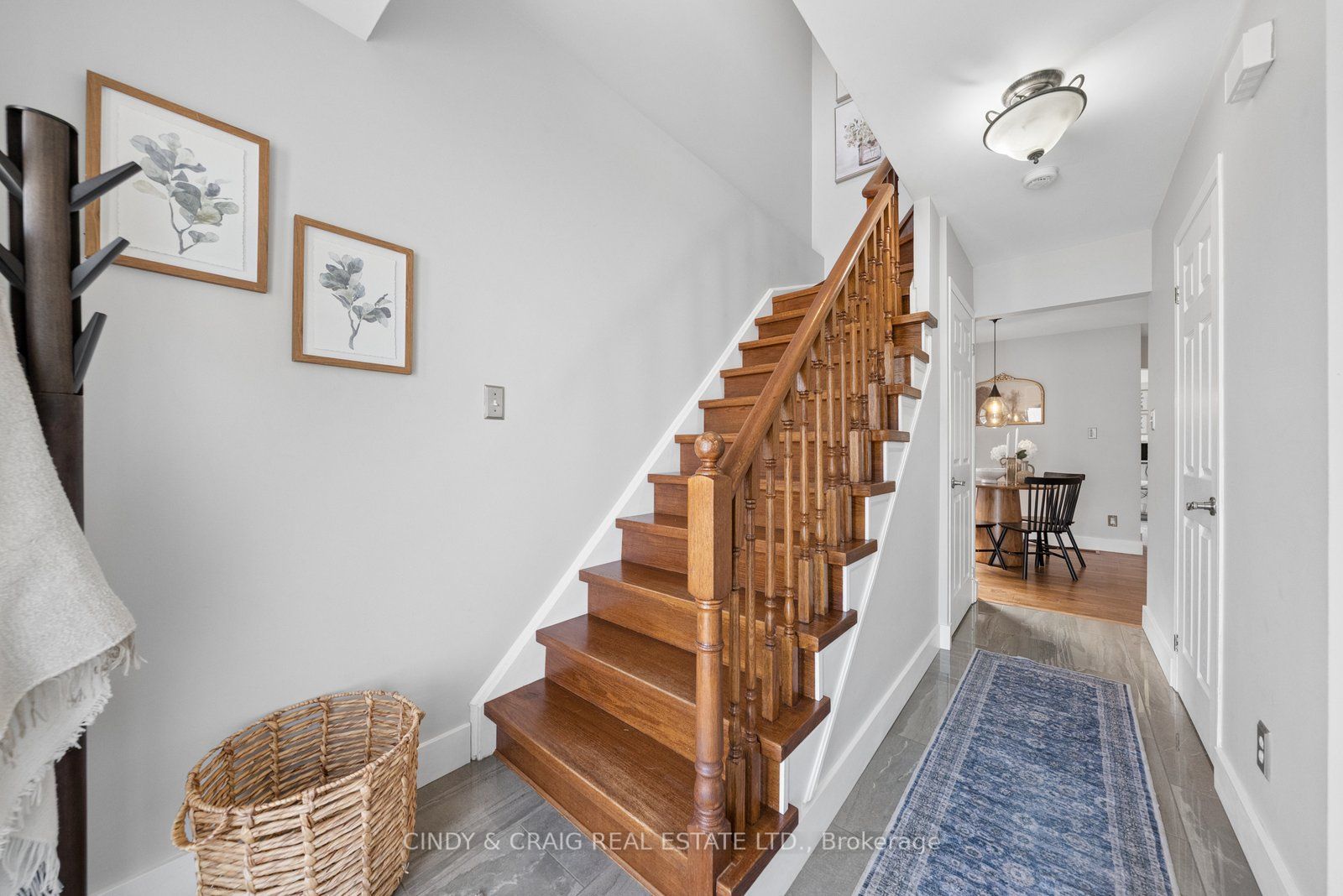 47 Wade Square Property Photo 3