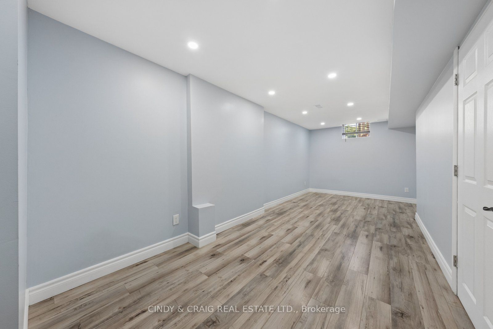 47 Wade Square Property Photo 13