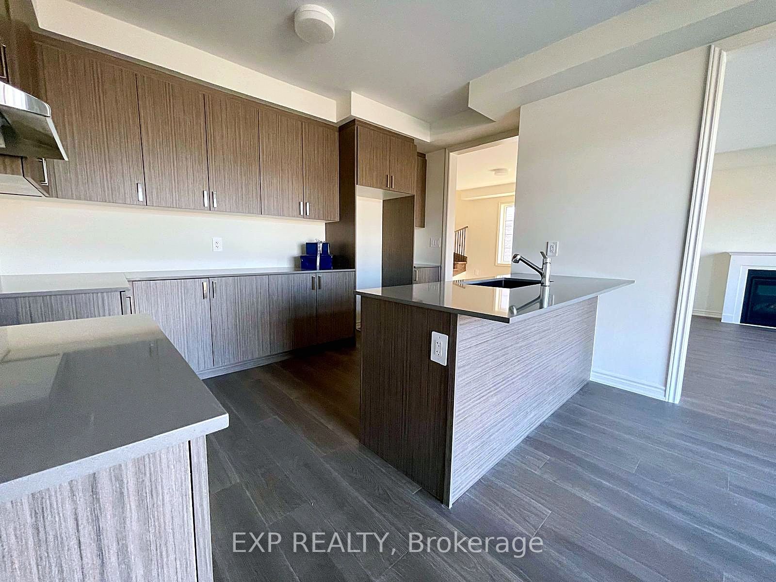 62 Donald Cameron Crescent Property Photo 9
