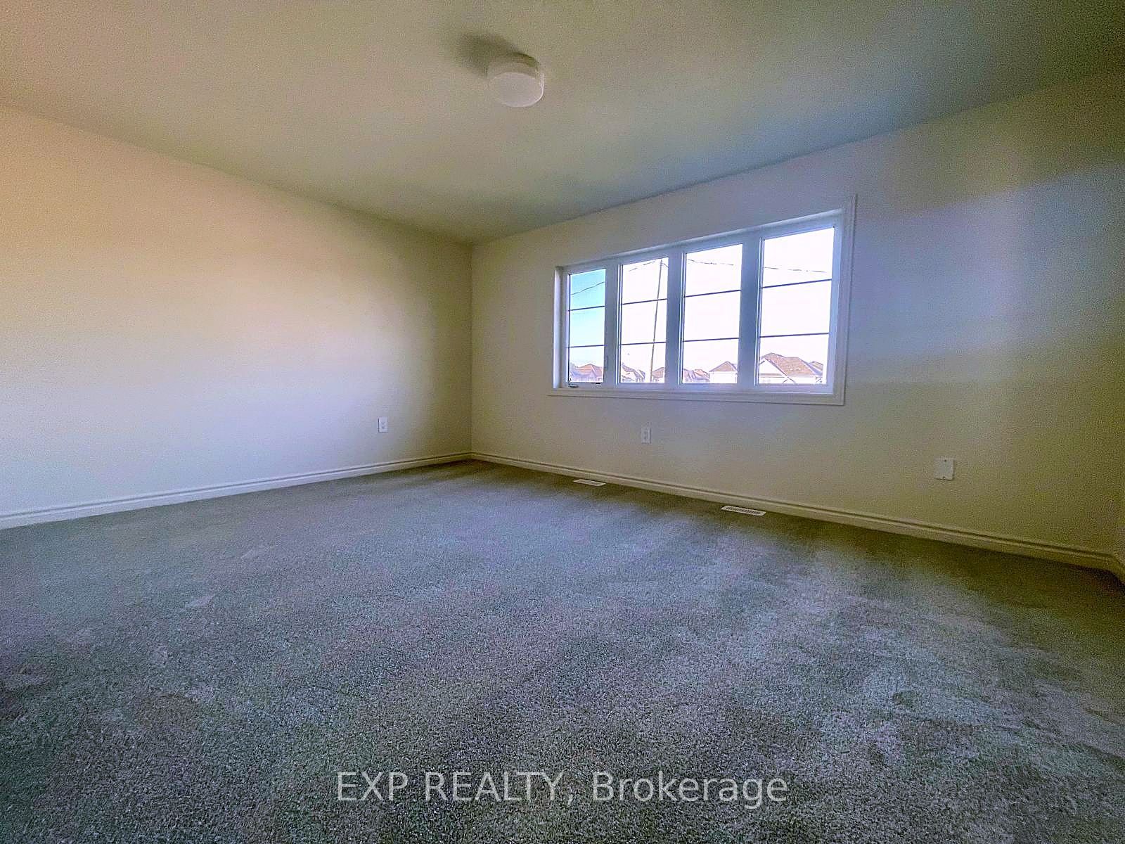 62 Donald Cameron Crescent Property Photo 20