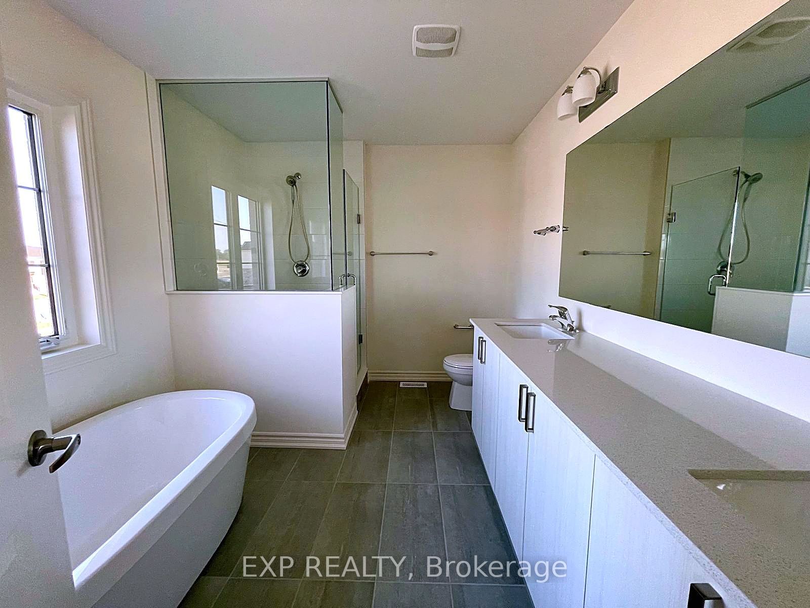 62 Donald Cameron Crescent Property Photo 23