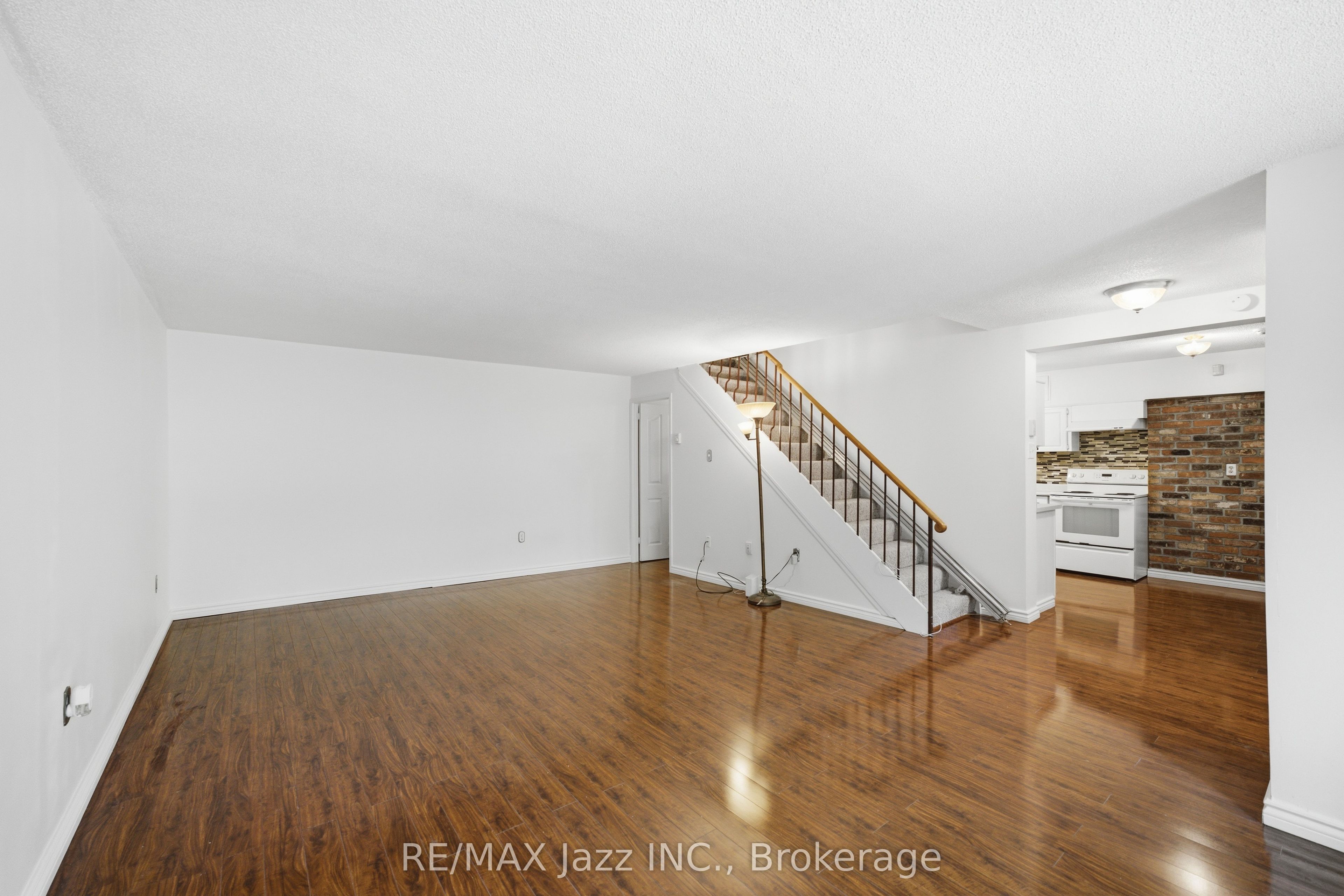 120 Ling Road 38 Property Photo 9