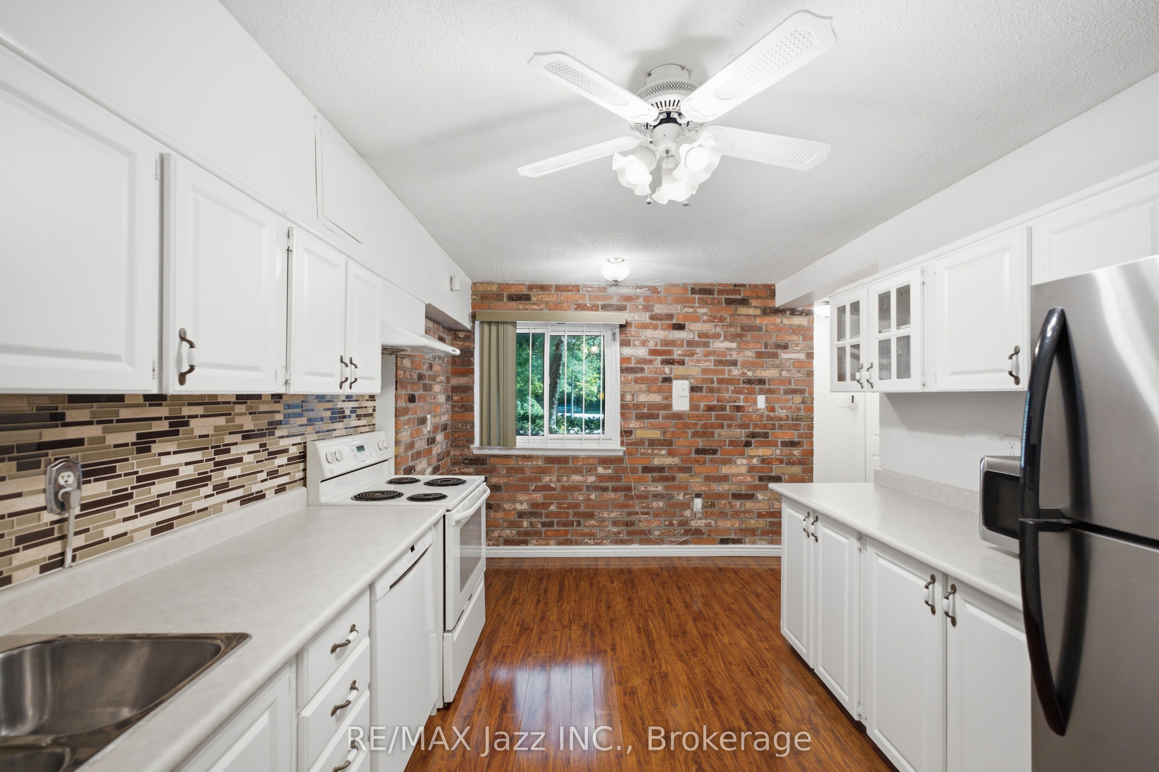 120 Ling Road 38 Property Photo 14