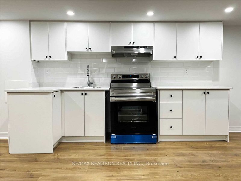 180 Hibbert Avenue Property Photo 4