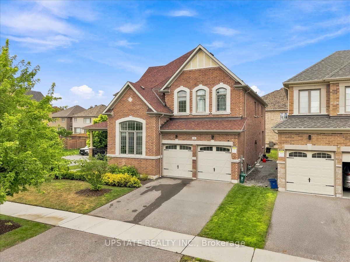 18 Blenheim Circle Property Photo 1