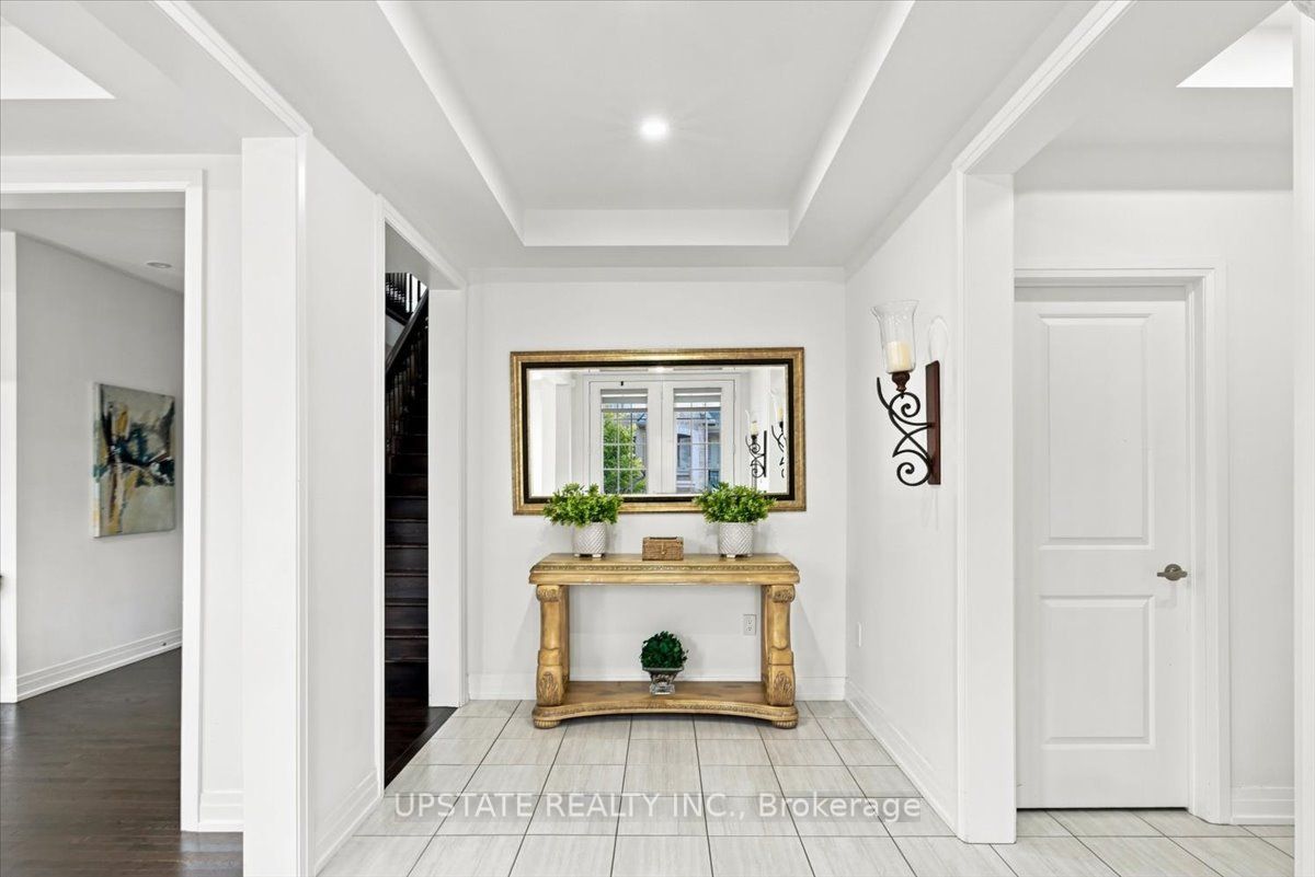 18 Blenheim Circle Property Photo 6