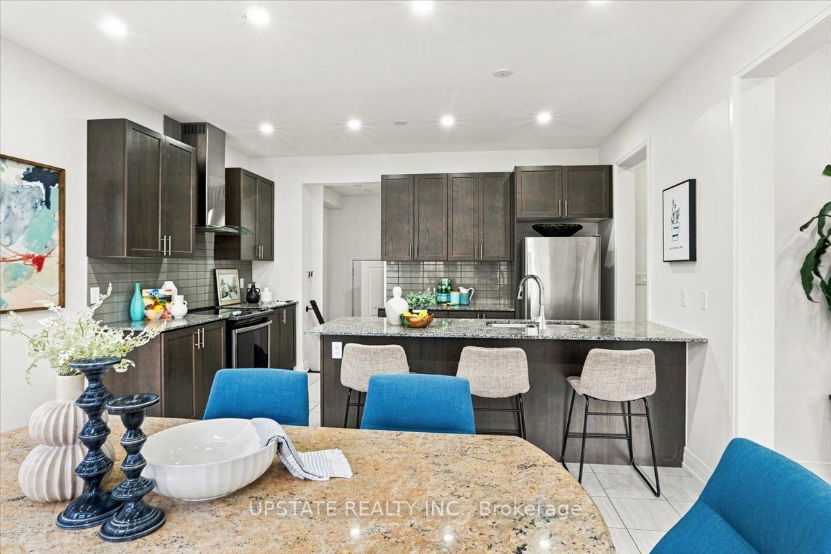 18 Blenheim Circle Property Photo 14