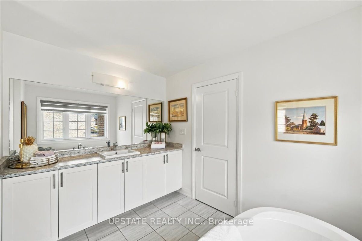 18 Blenheim Circle Property Photo 20