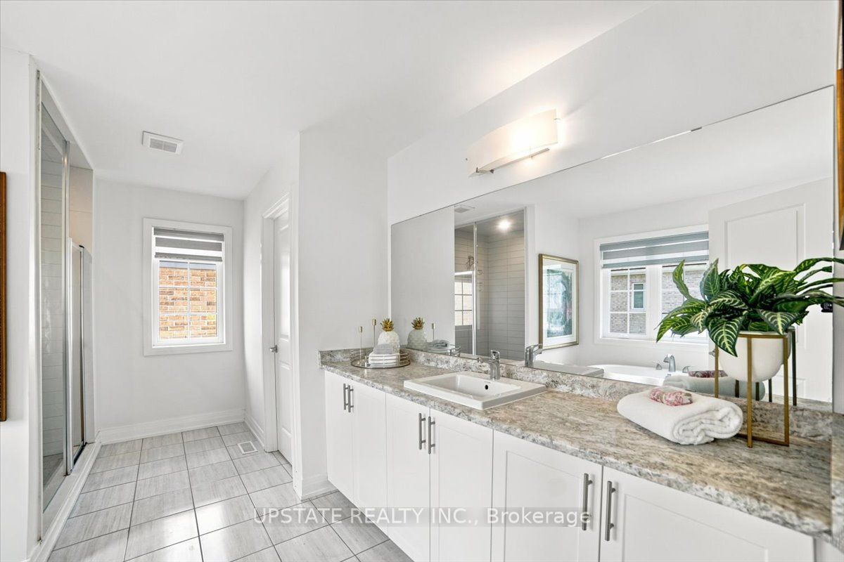 18 Blenheim Circle Property Photo 21