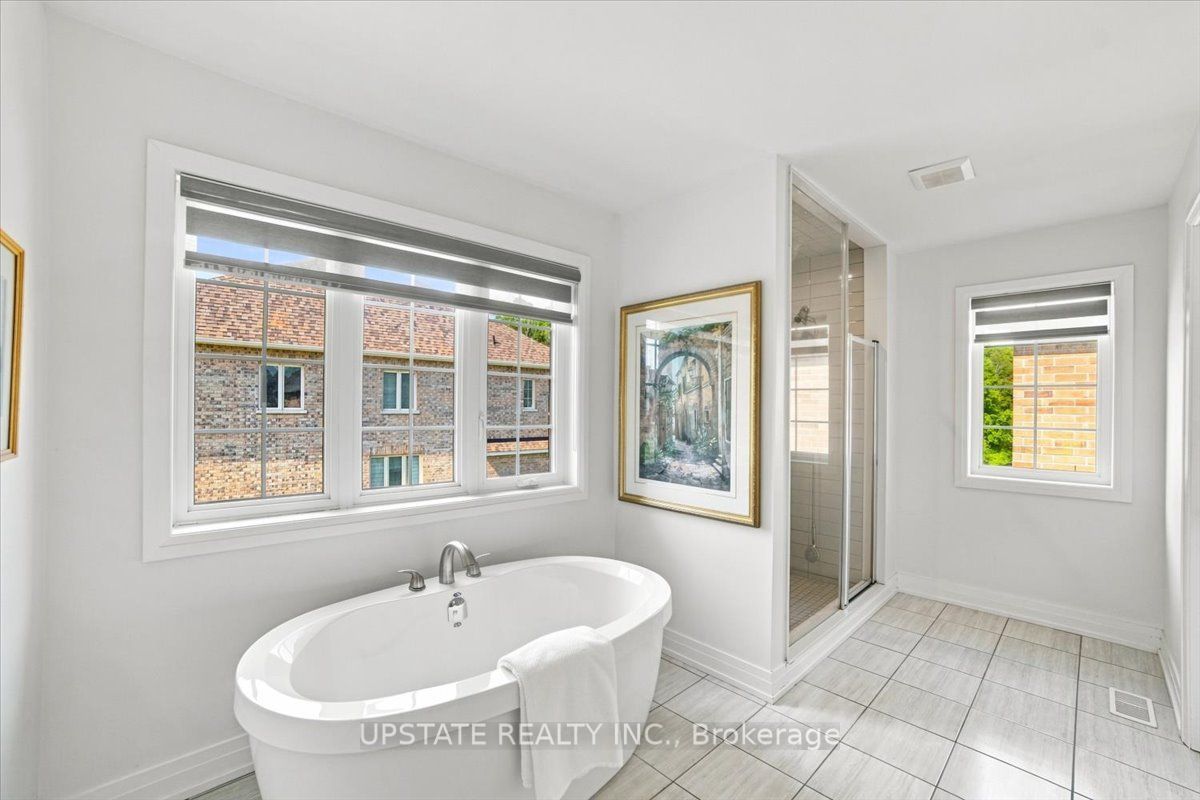 18 Blenheim Circle Property Photo 35